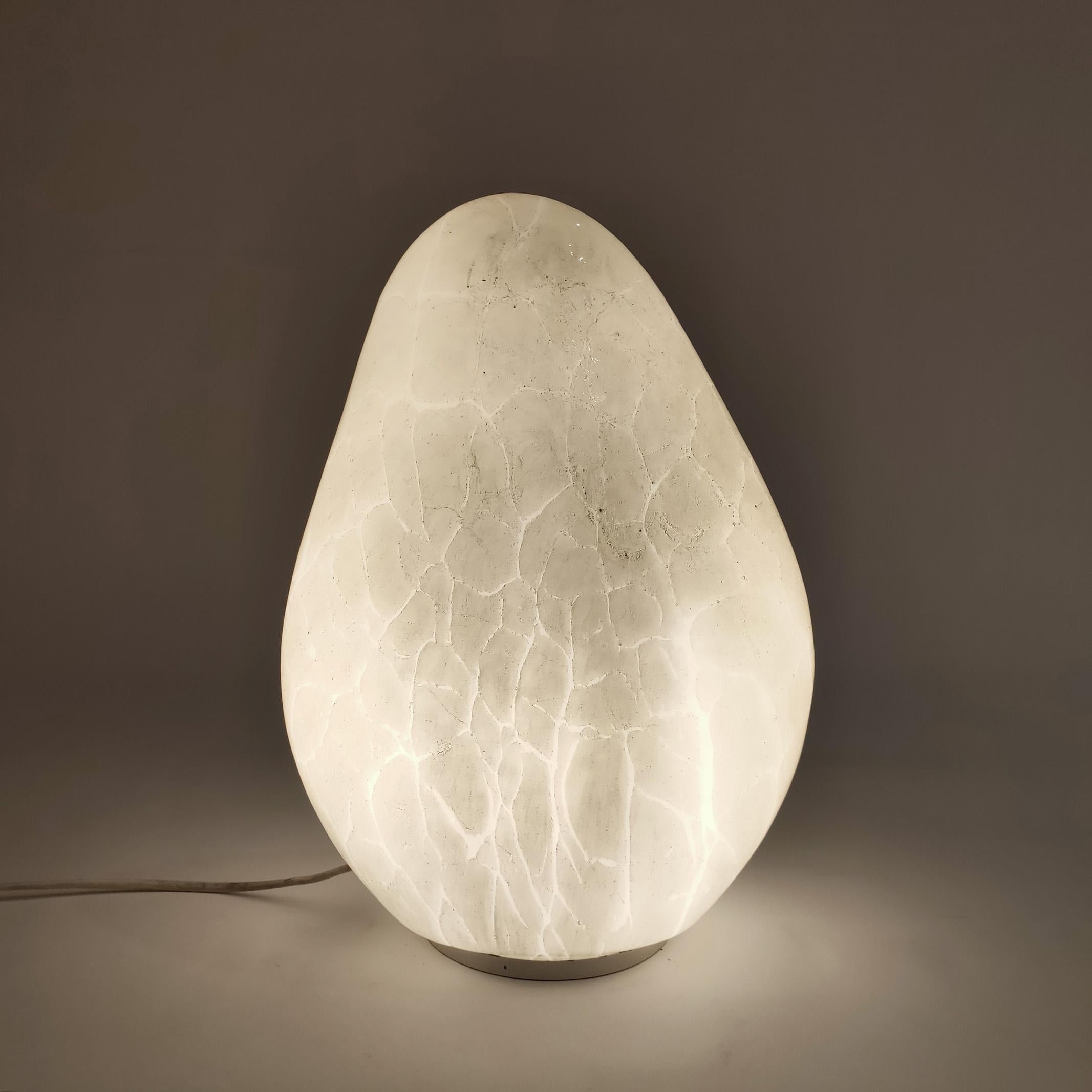 Hand-Crafted Hand-blown murano glass table lamp in the style of Toni Zuccheri, Italy, 1970s For Sale