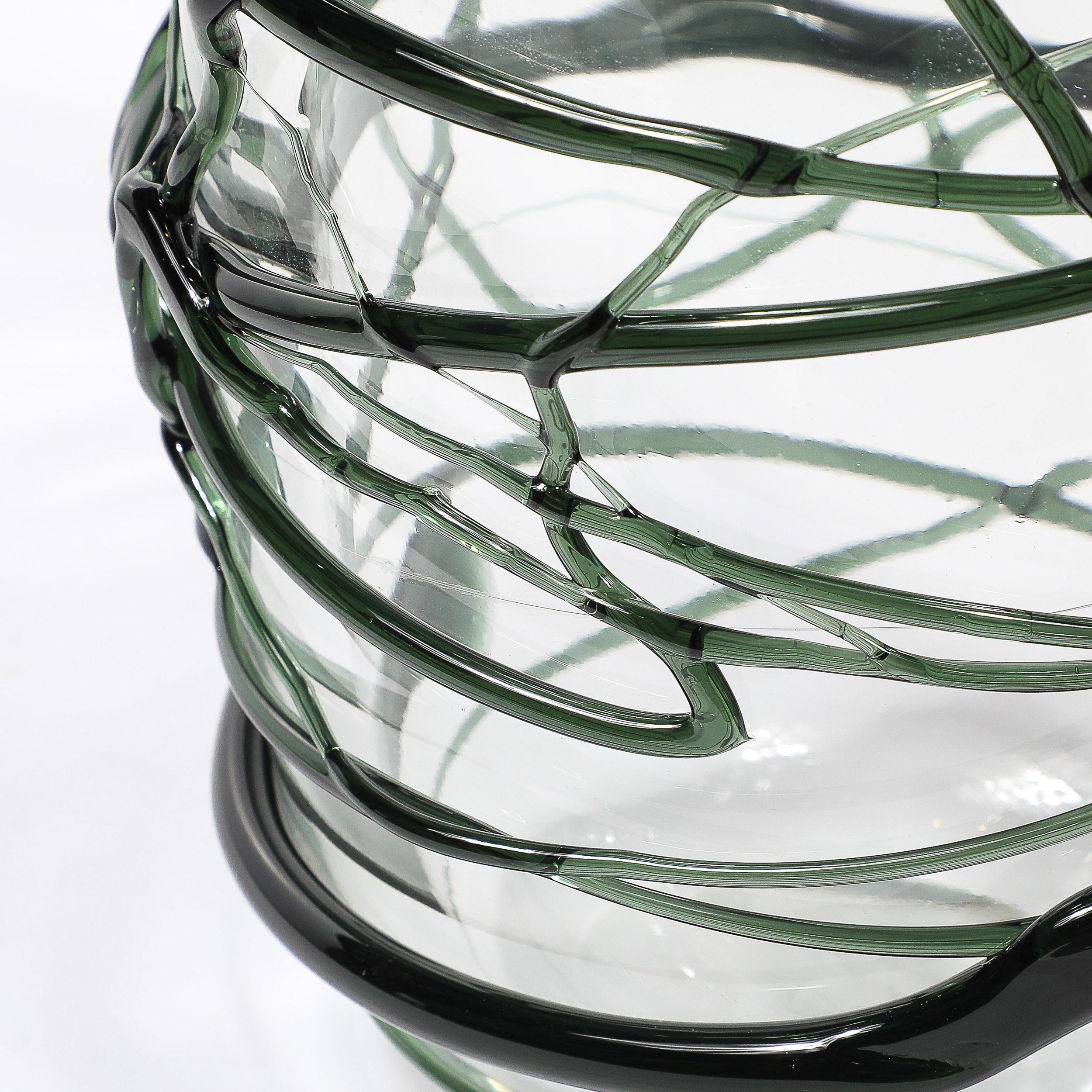 Jarrones de Cristal de Murano Soplado a Mano con Estrías Escultóricas Orgánicas Verde Viridiana en venta 6