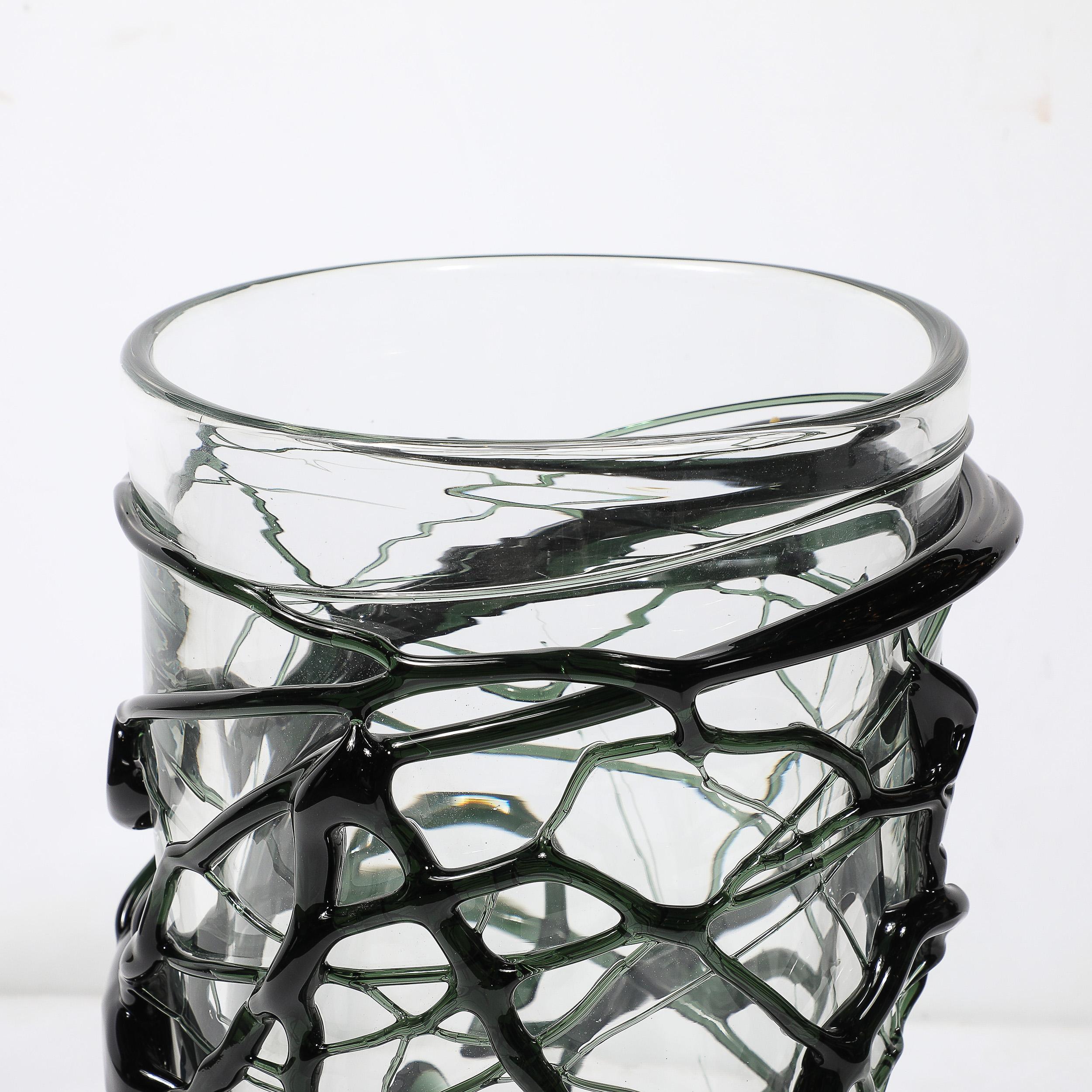 Jarrón de Cristal de Murano Soplado a Mano con Estrías Escultóricas Orgánicas Verde Viridiana en Nuevo estado para la venta en New York, NY