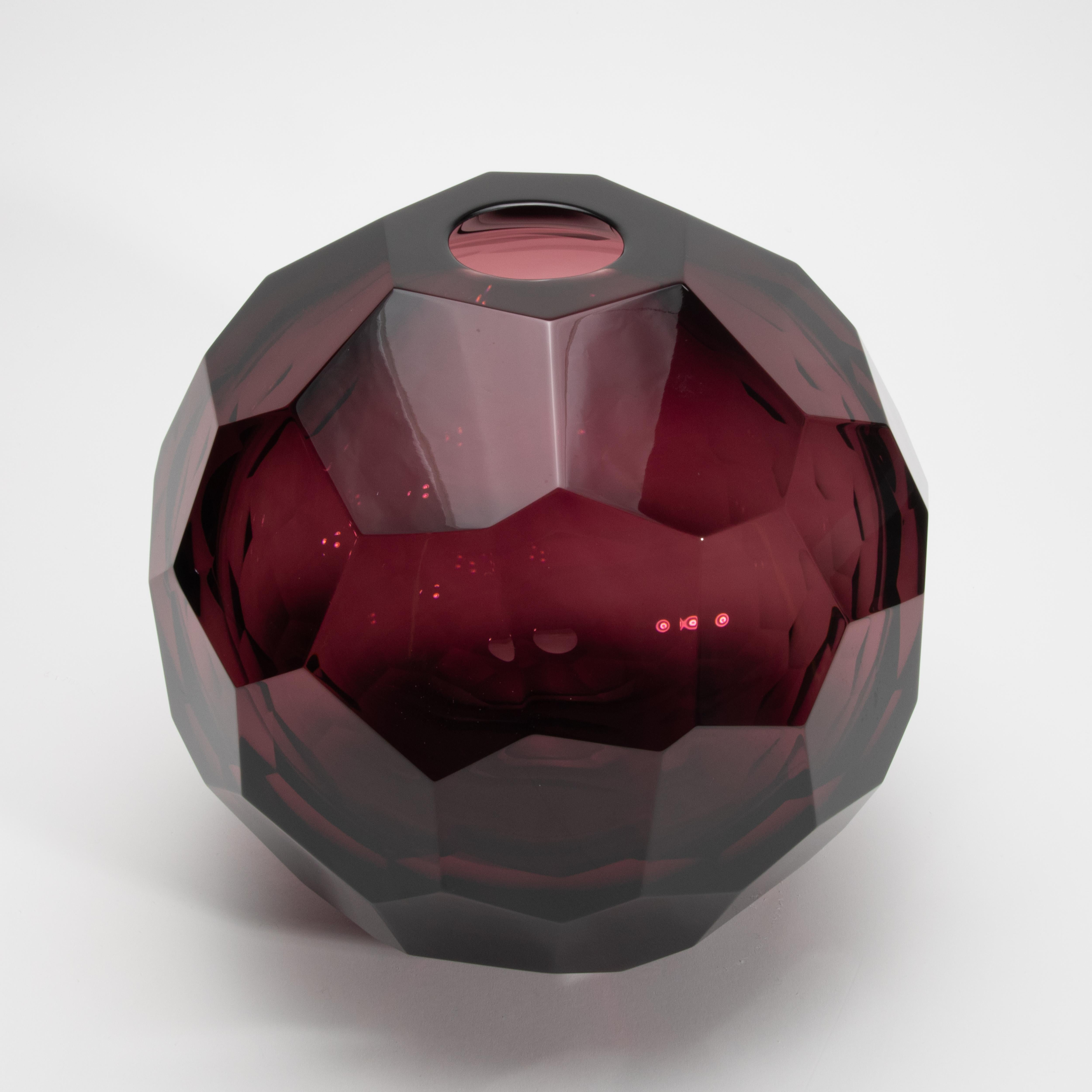 Hand-Blown Murano Globe Vase in Amethyst In New Condition For Sale In West Hollywood, CA