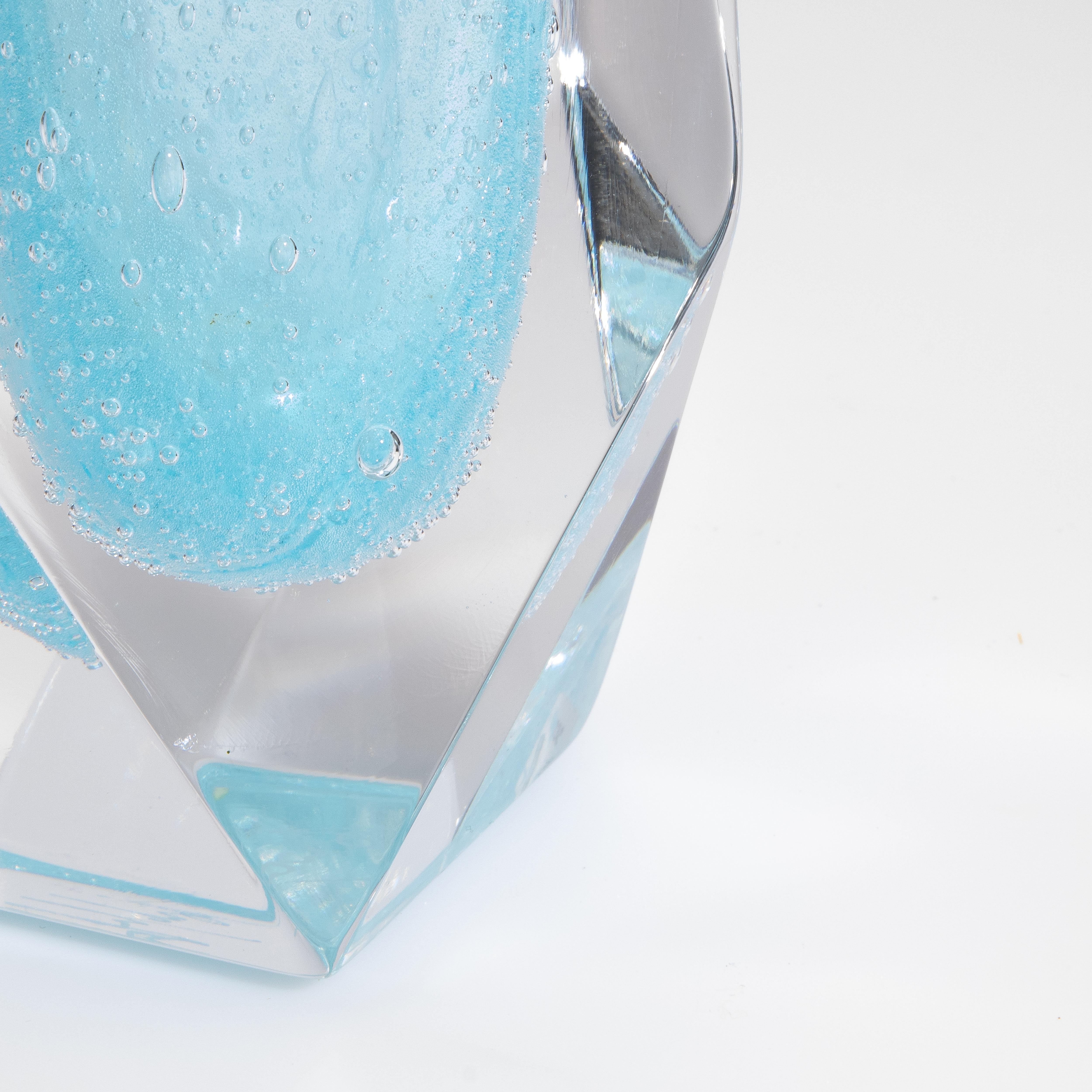 Italiano Vaso di Goccia di Murano soffiato a mano in azzurro con bolle di sapone in vendita