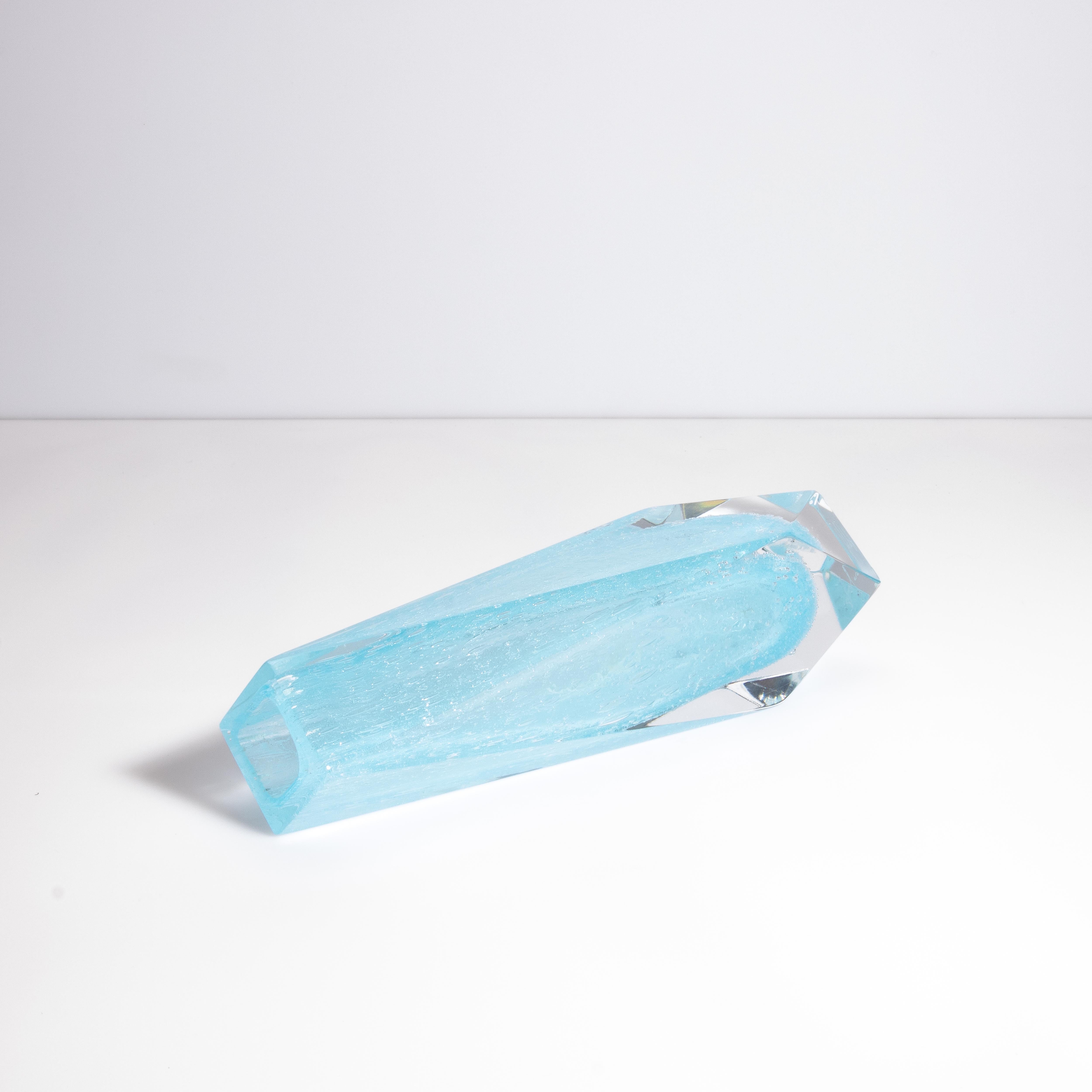 Vetro di Murano Vaso di Goccia di Murano soffiato a mano in azzurro con bolle di sapone in vendita