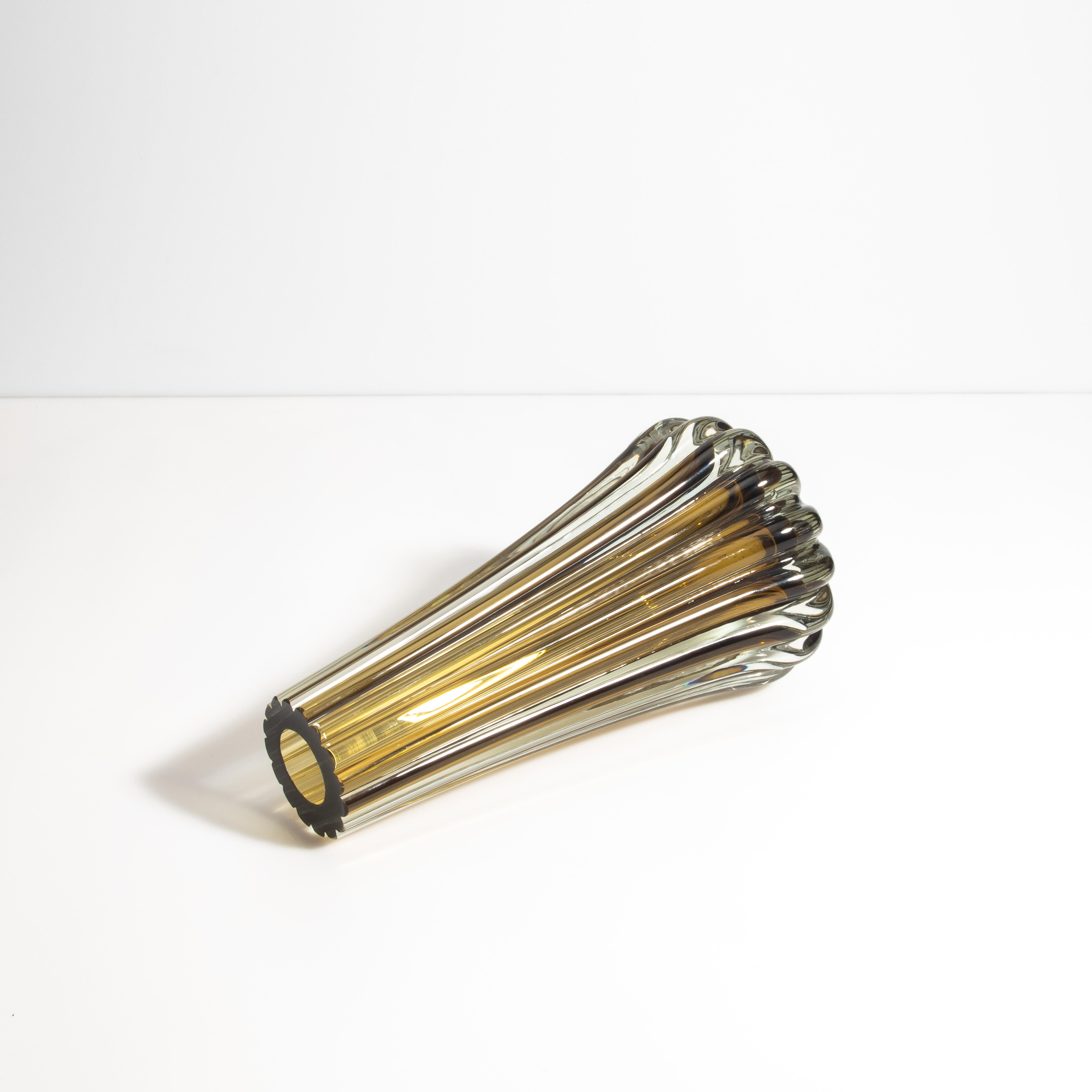 Vaso Massiccio di Murano soffiato a mano e in rame in vendita 1