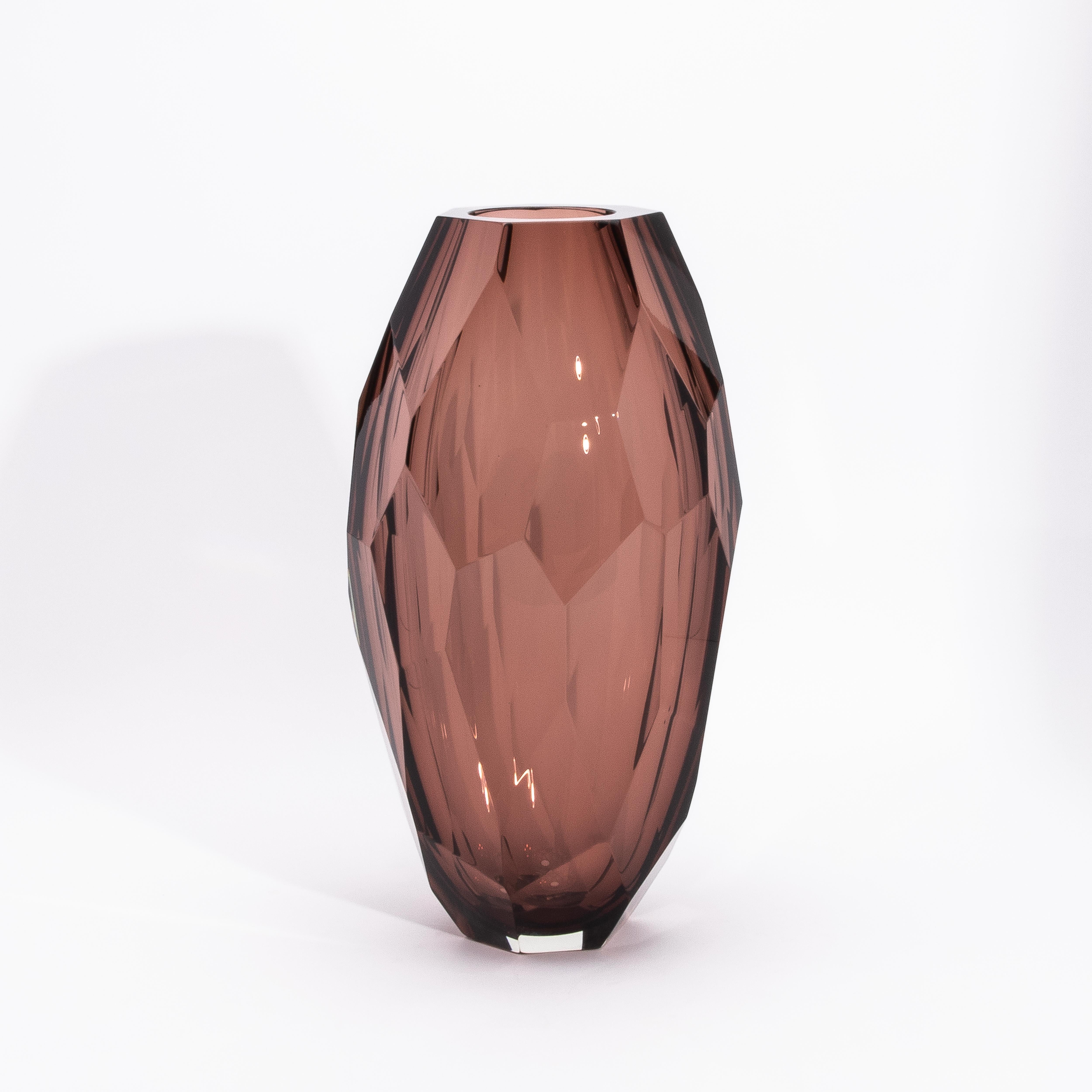 Fait main Grand vase à facettes moderne de Murano soufflé à la main en améthyste en vente