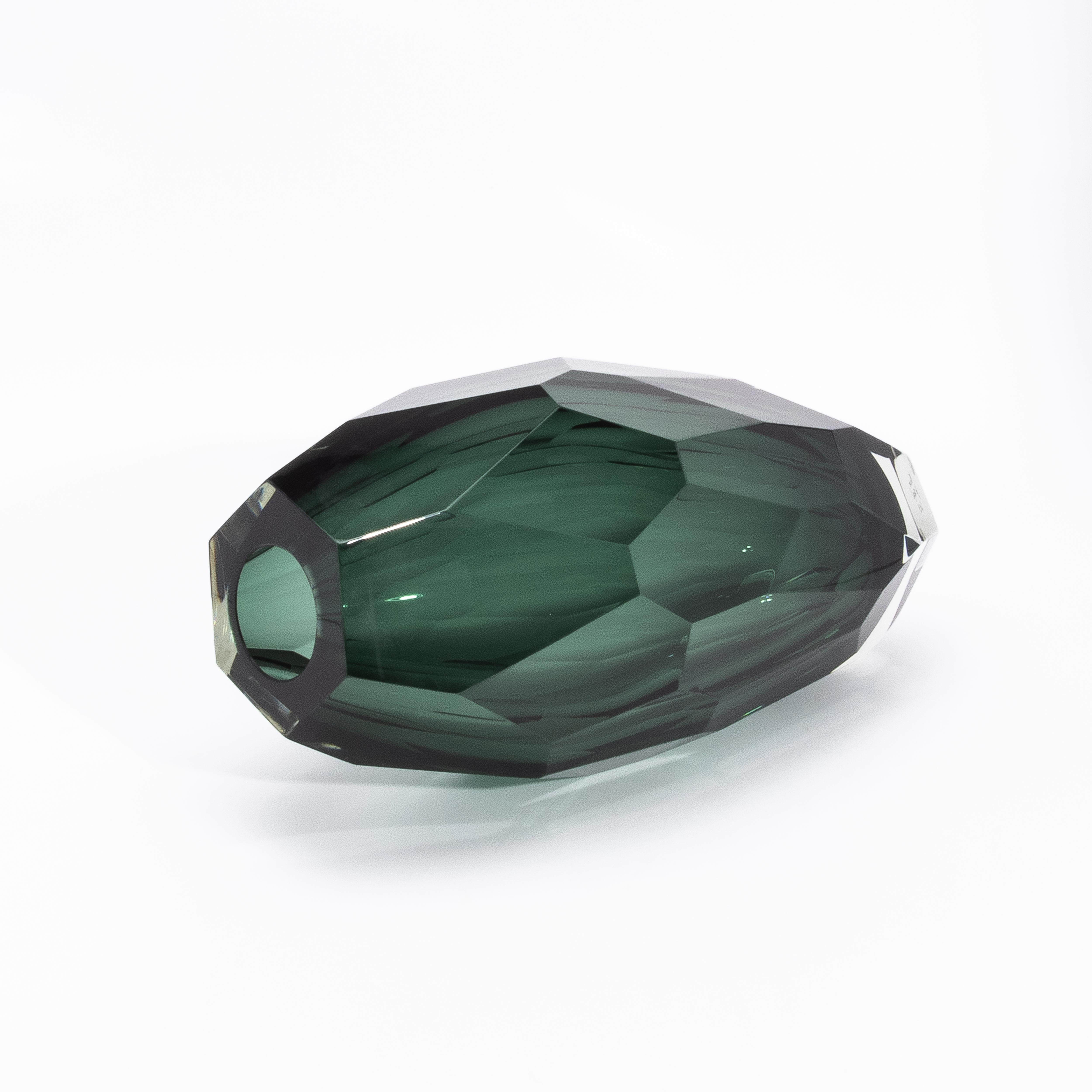 Grand vase à facettes moderne de Murano soufflé à la main, vert émeraude, taille moyenne en vente 3