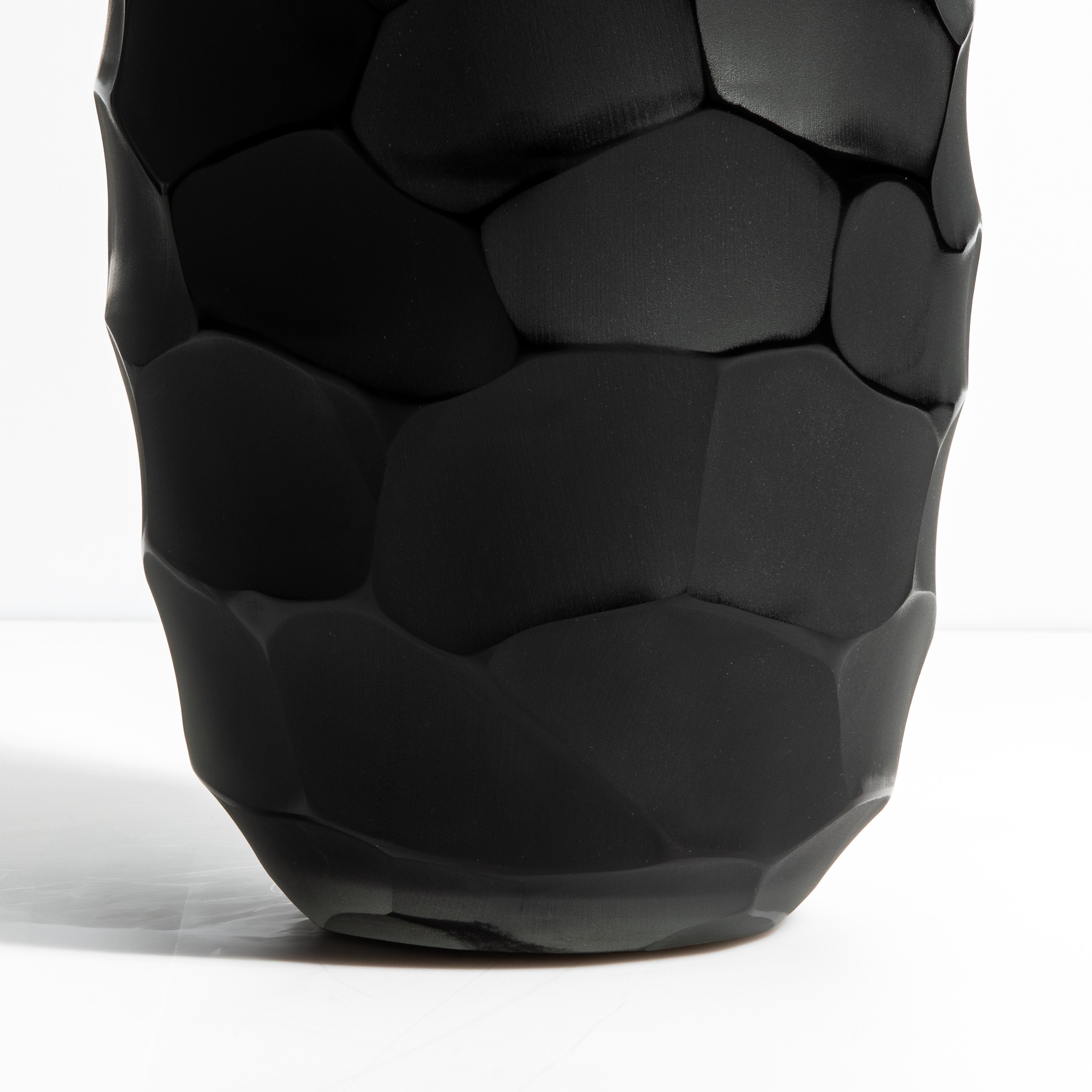 Vaso a luna di Murano soffiato a mano in nero medio In condizioni Nuovo in vendita a West Hollywood, CA