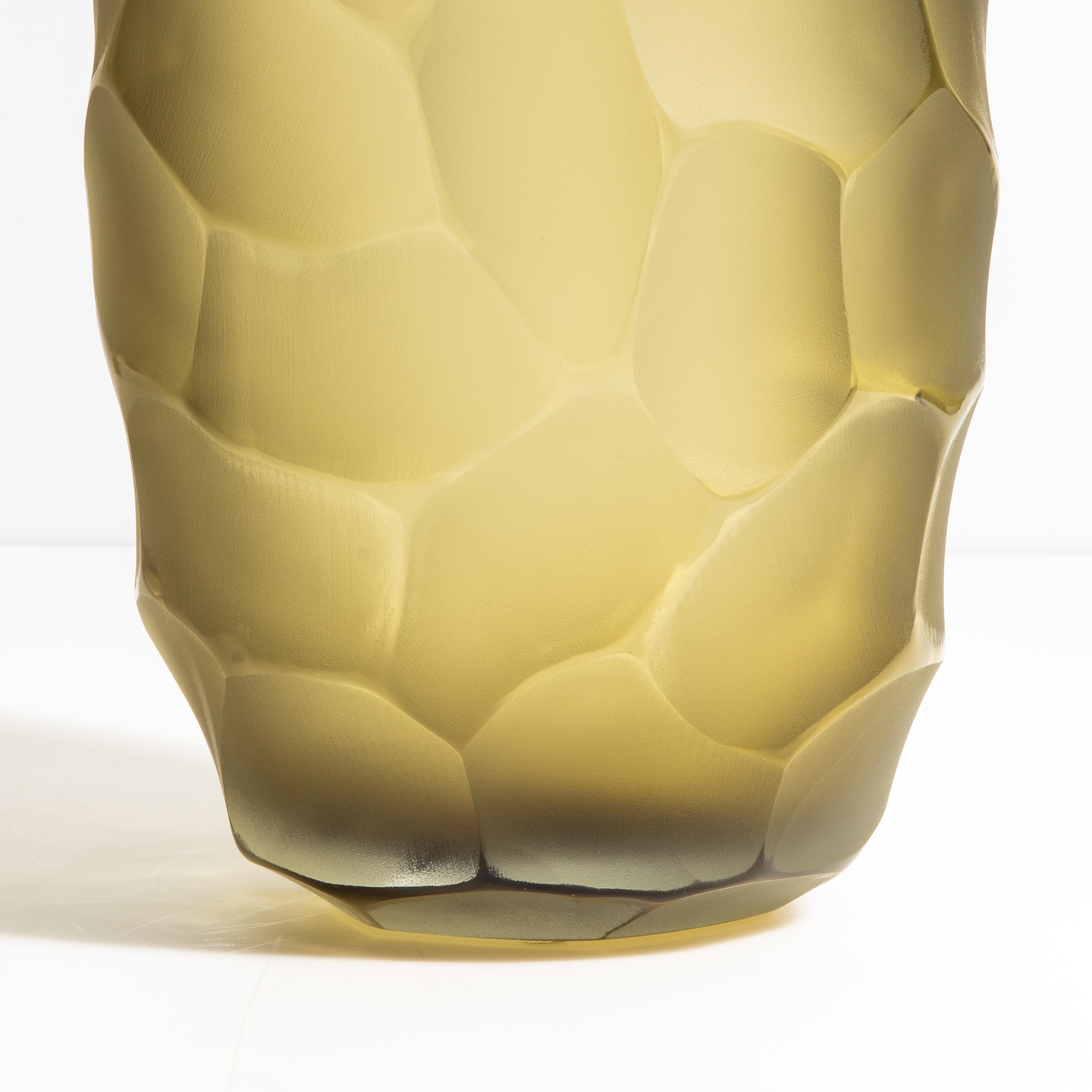 Vaso a forma di luna di Murano soffiato a mano in Oliver Medium In condizioni ottime in vendita a West Hollywood, CA