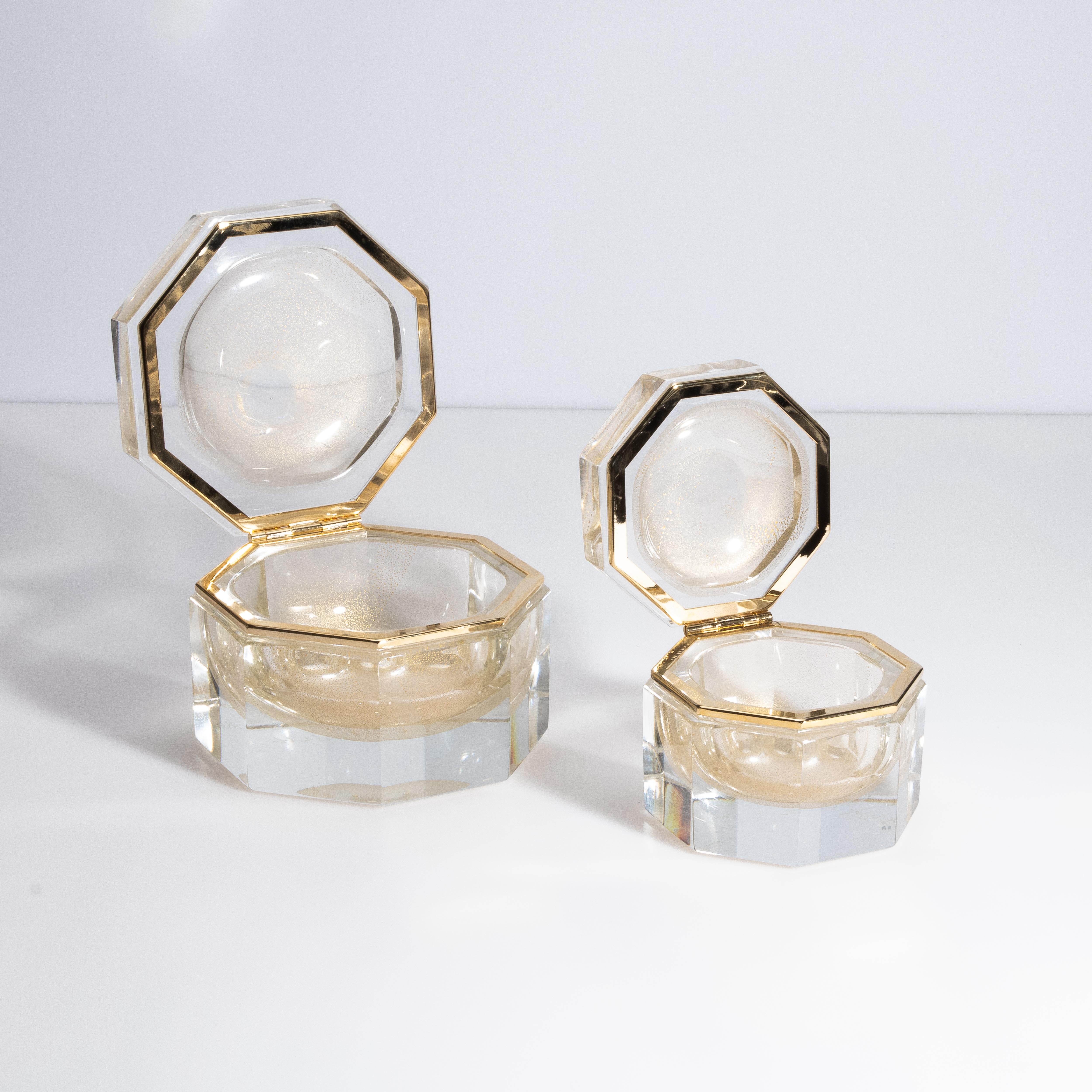 Achteckige mundgeblasene Murano-Glasdose L mit 24 Karat Goldflecken im Angebot 1