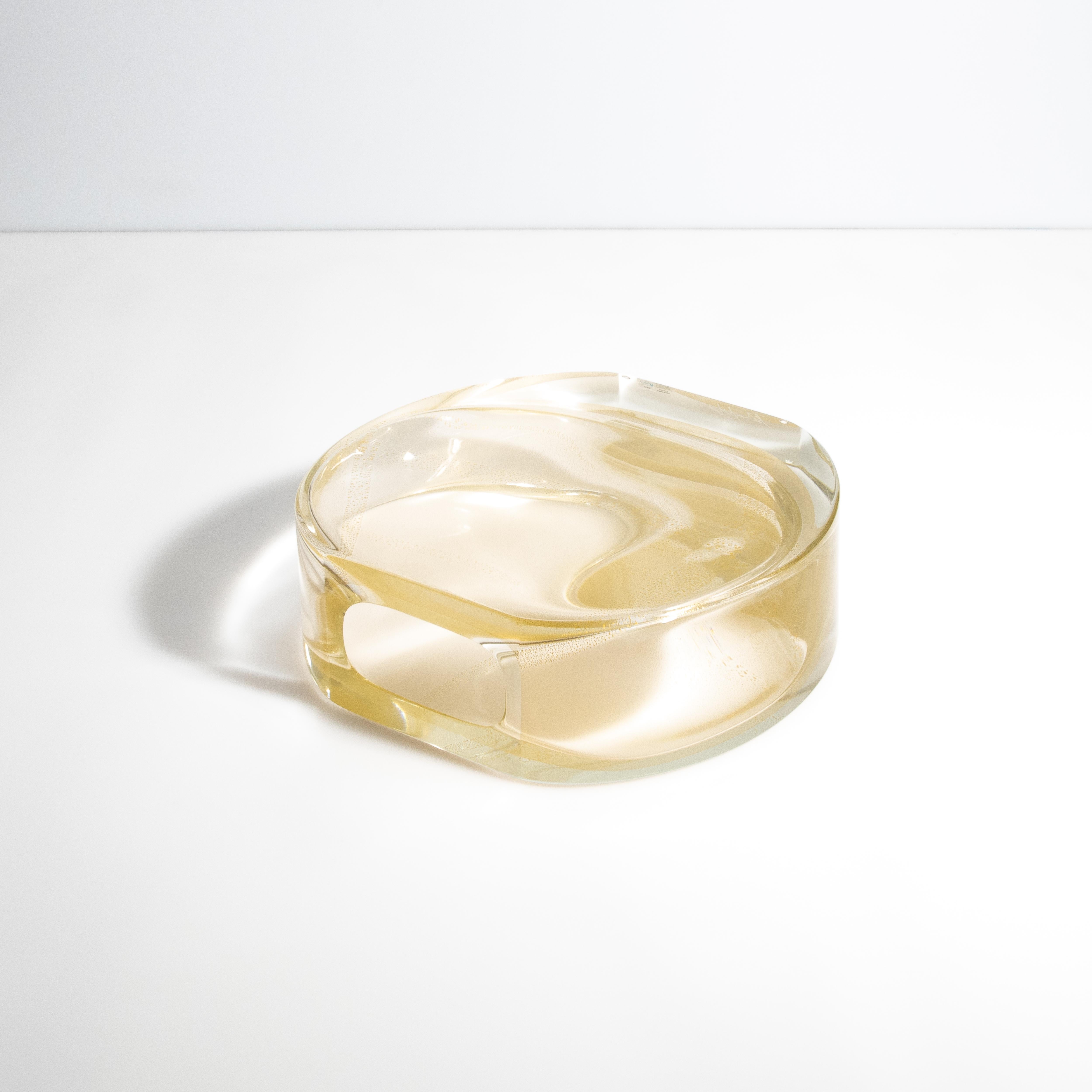 Vaso Olivia di Murano soffiato a mano, in cristallo con riflessi in oro 24 carati in vendita 1