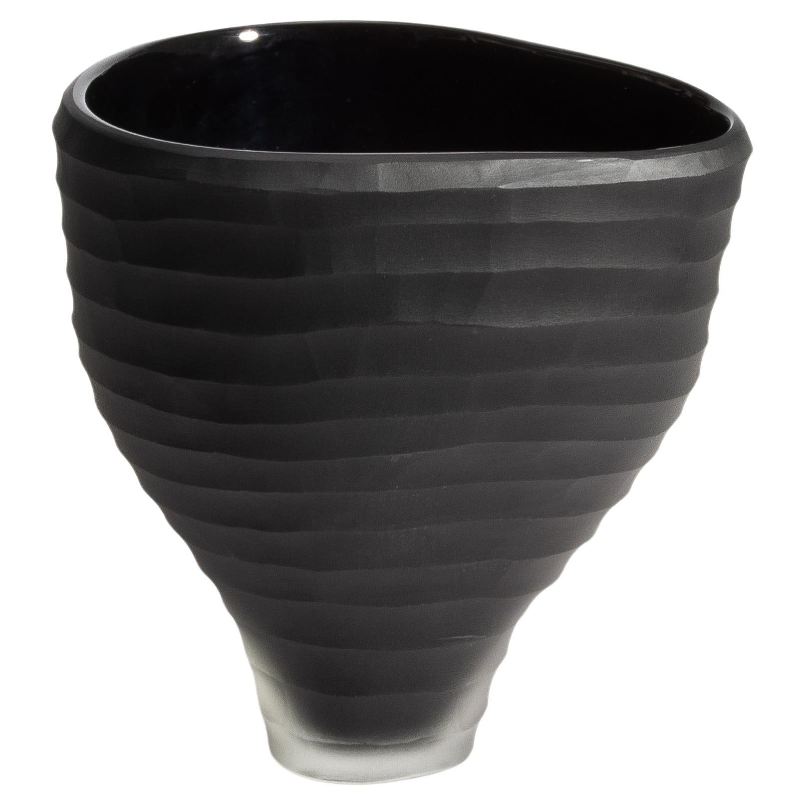 XXIe siècle et contemporain Vase Pedrera de Murano soufflé à la main en noir en vente