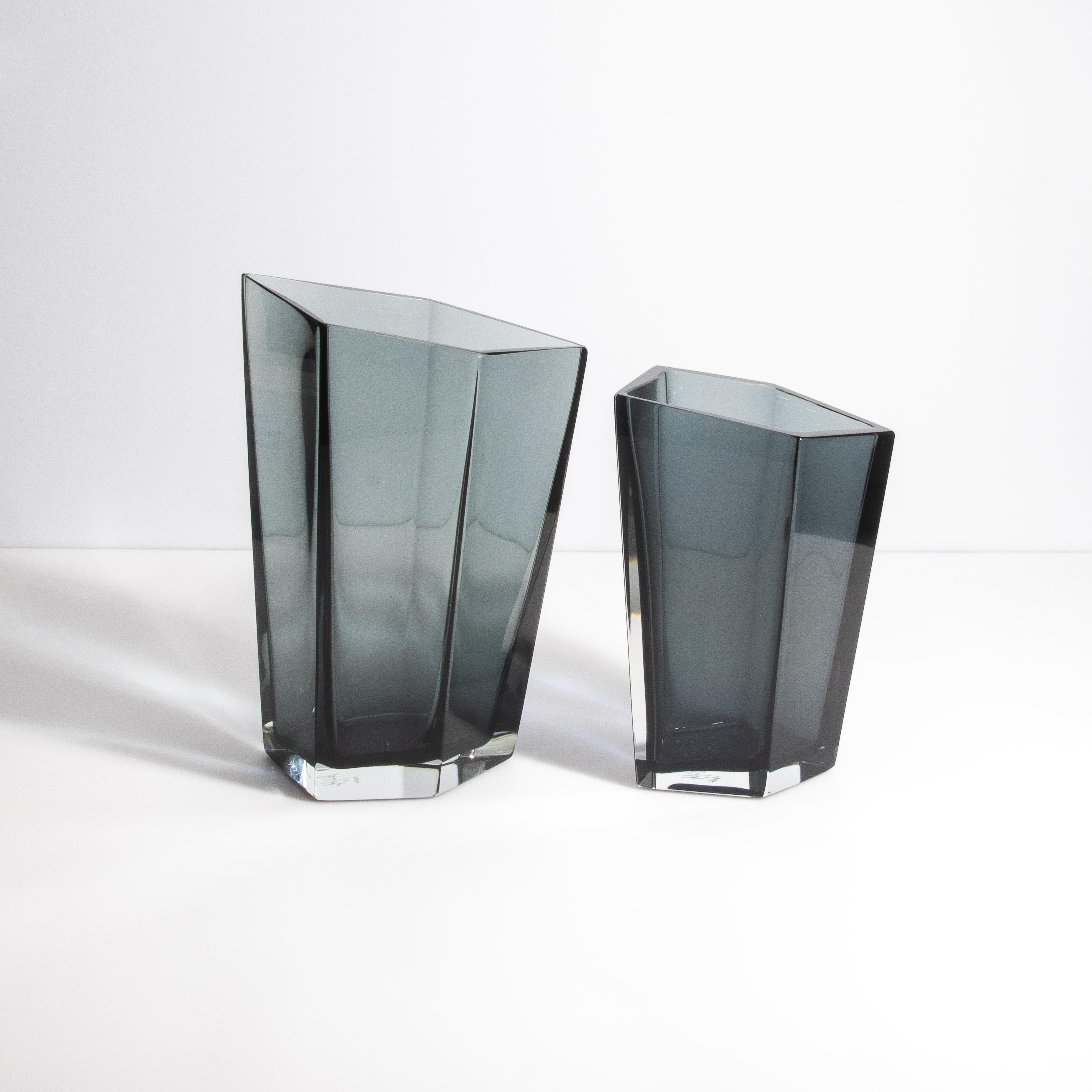 Vaso Penta di Murano soffiato a mano in grigio medio in vendita 3