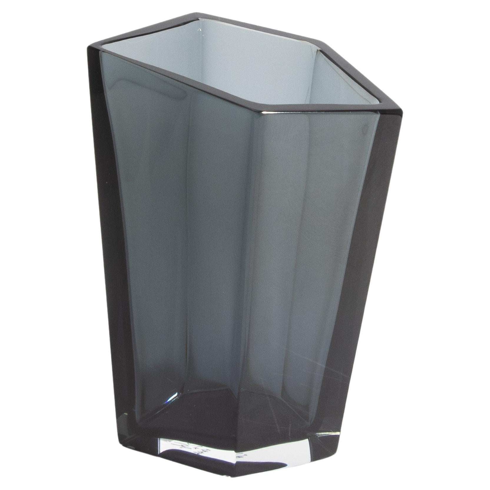 Vaso Penta di Murano soffiato a mano in grigio medio