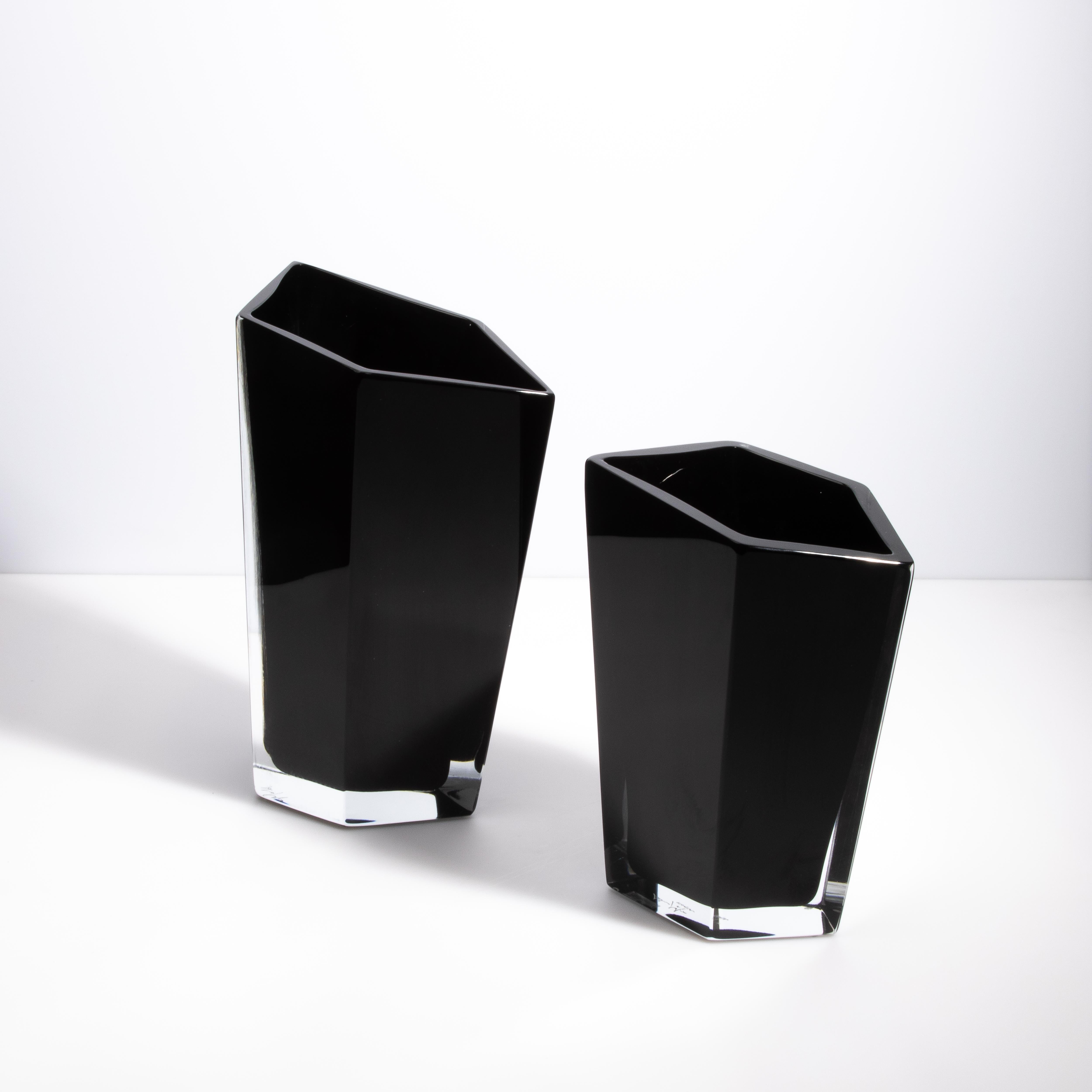 Vase Penta de Murano soufflé à la main en noir onyx en vente 4