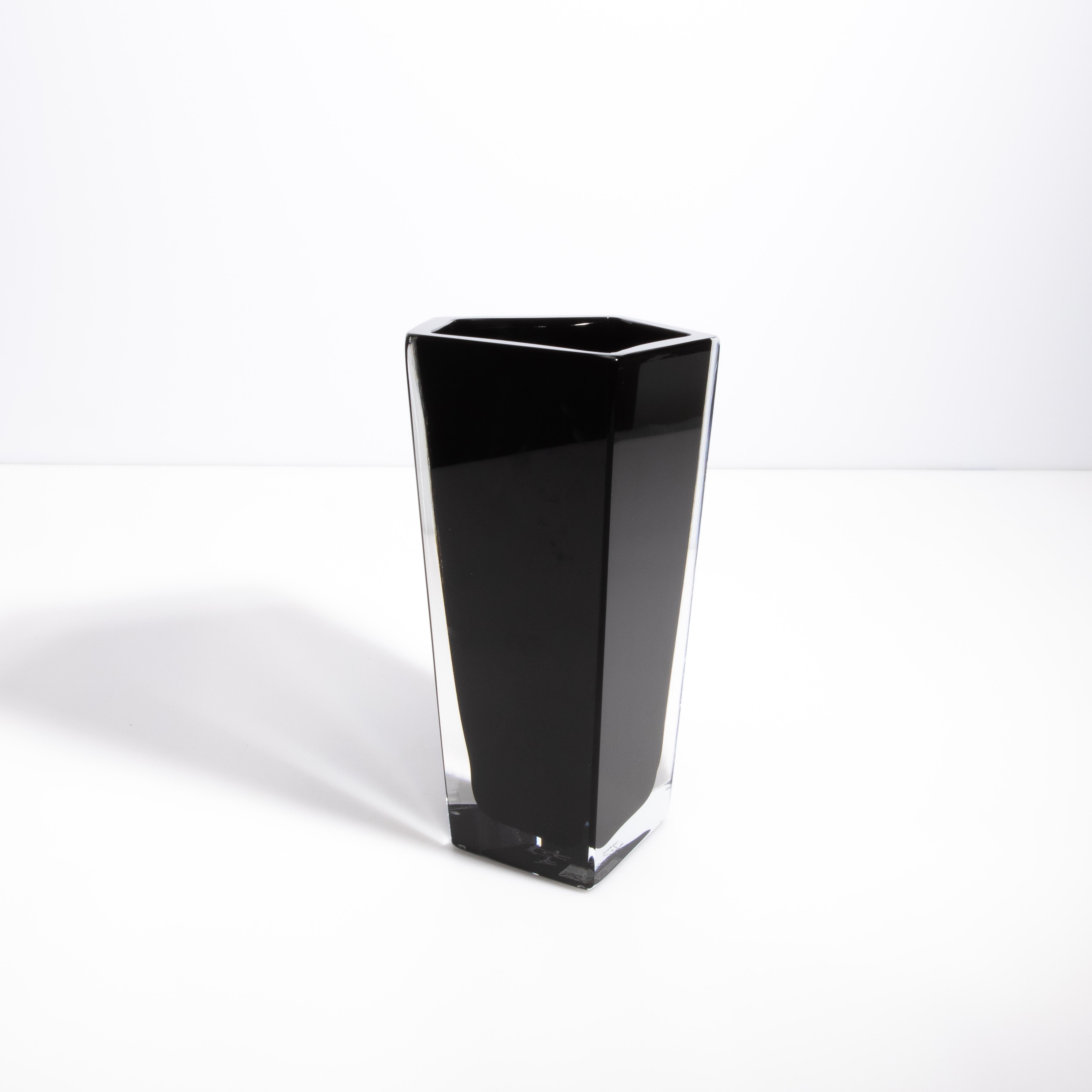 Italiano Vaso Penta di Murano soffiato a mano in nero onice in vendita