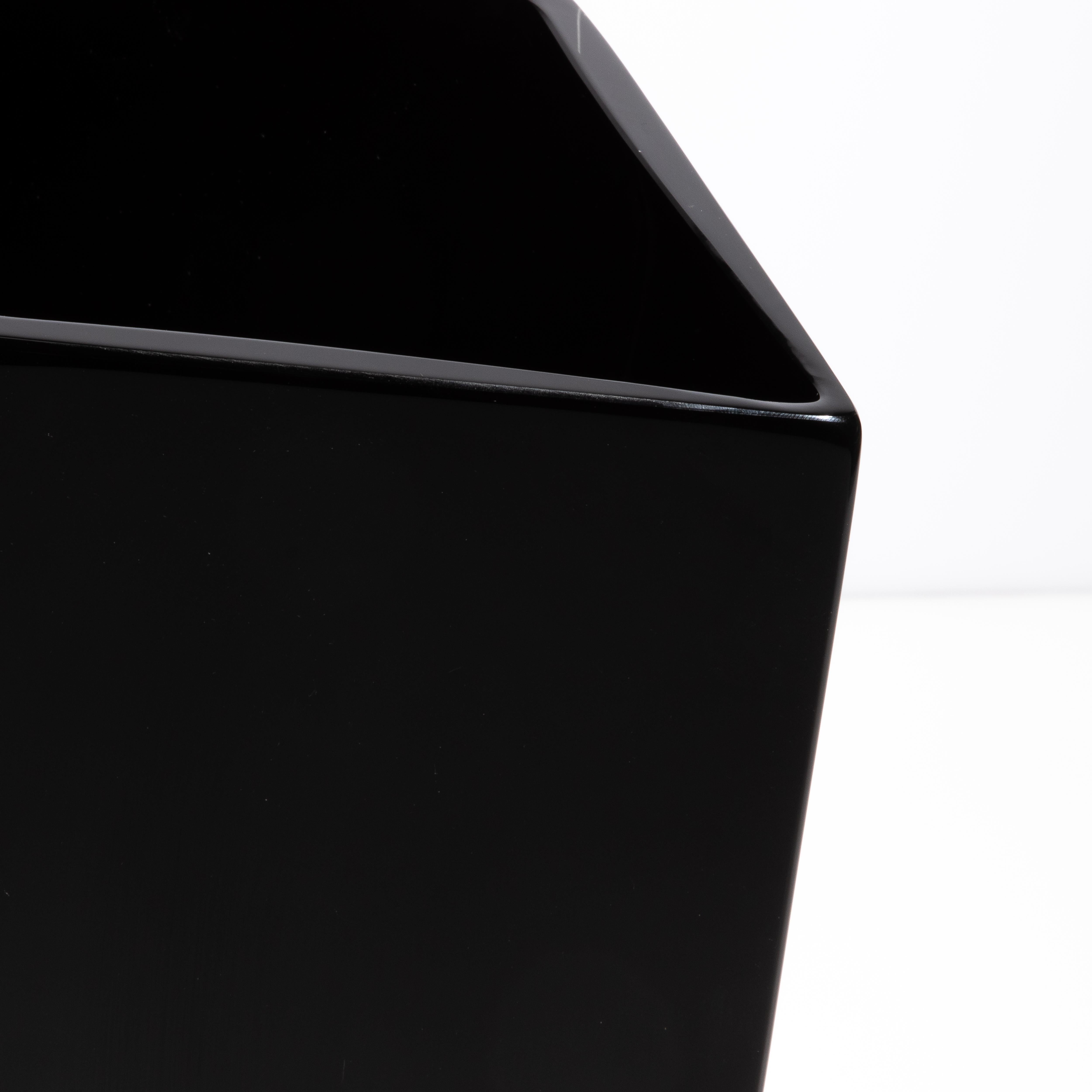 Vase Penta de Murano soufflé à la main en noir onyx Neuf - En vente à West Hollywood, CA