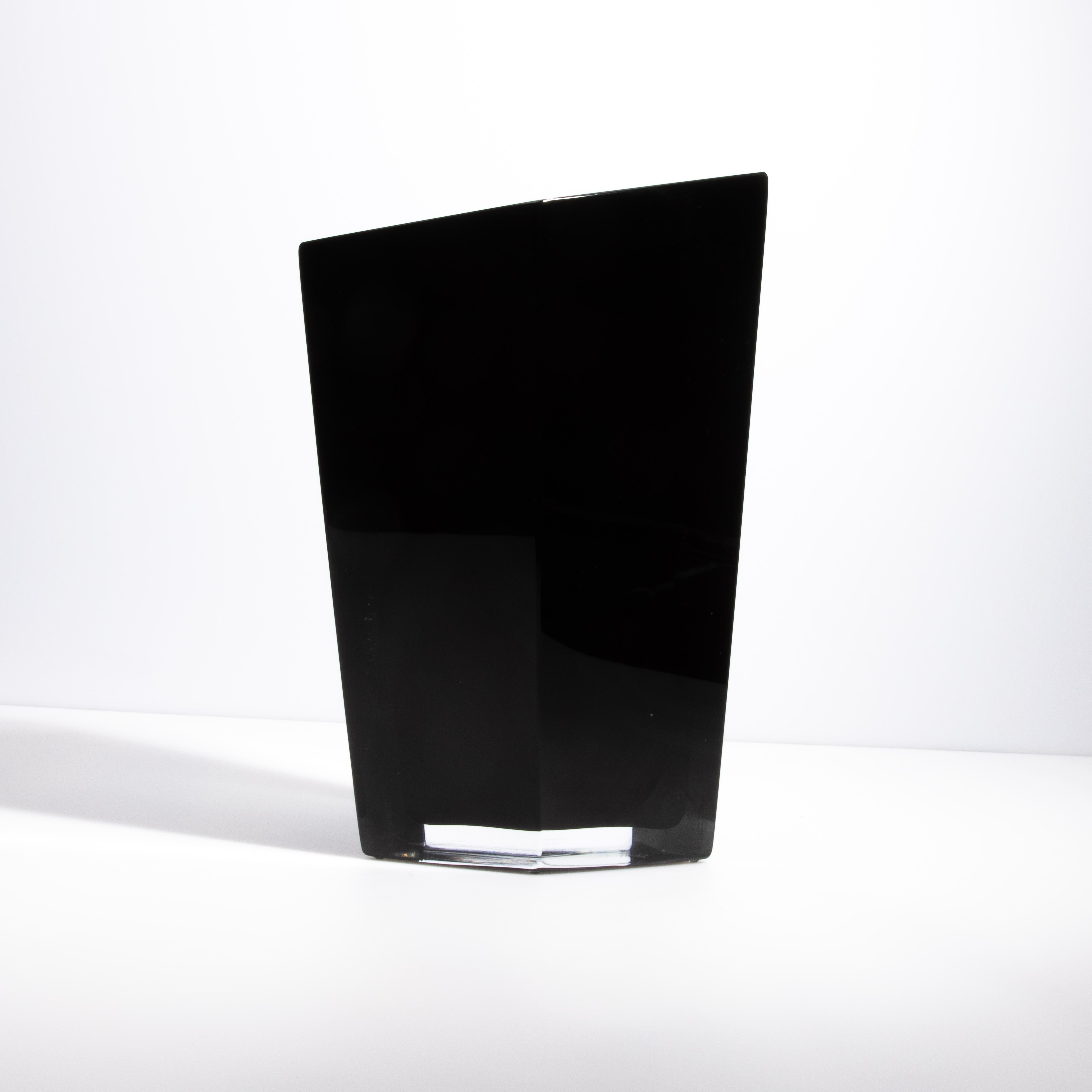 Vase Penta de Murano soufflé à la main en noir onyx en vente 1