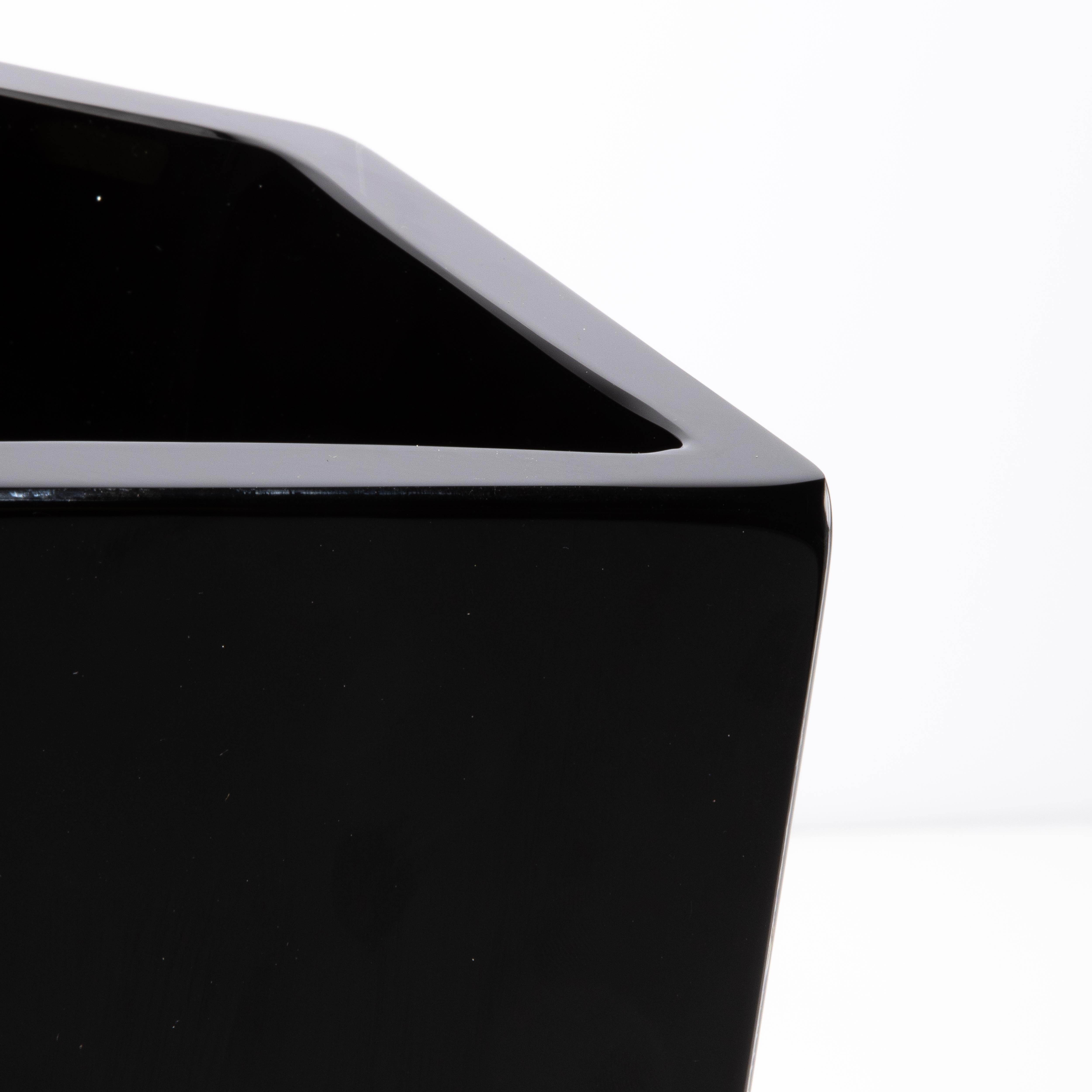 Vaso Penta di Murano soffiato a mano in nero onice in vendita 1