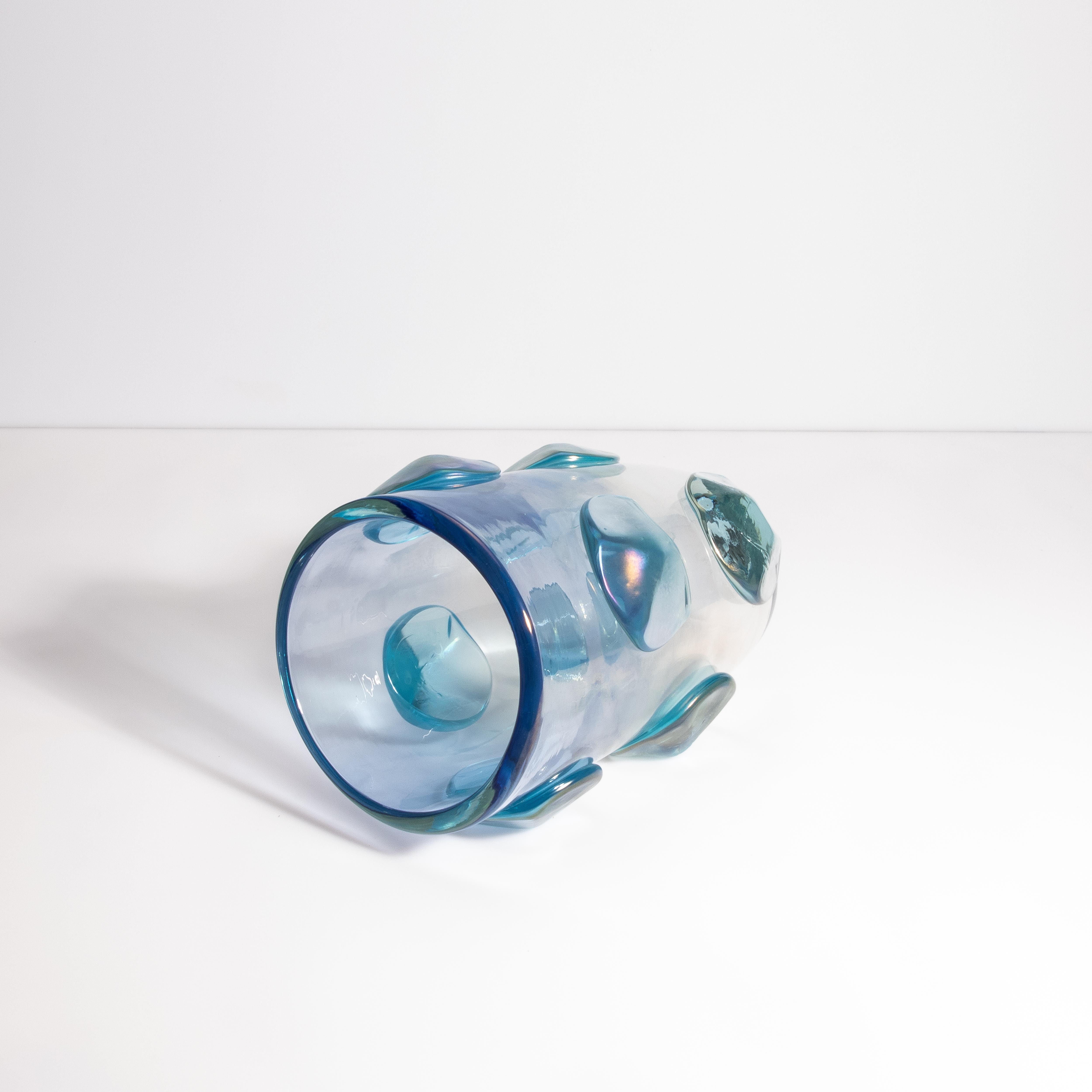 Vetro di Murano Vaso di Murano Pois soffiato a mano in blu laguna chiaro in vendita