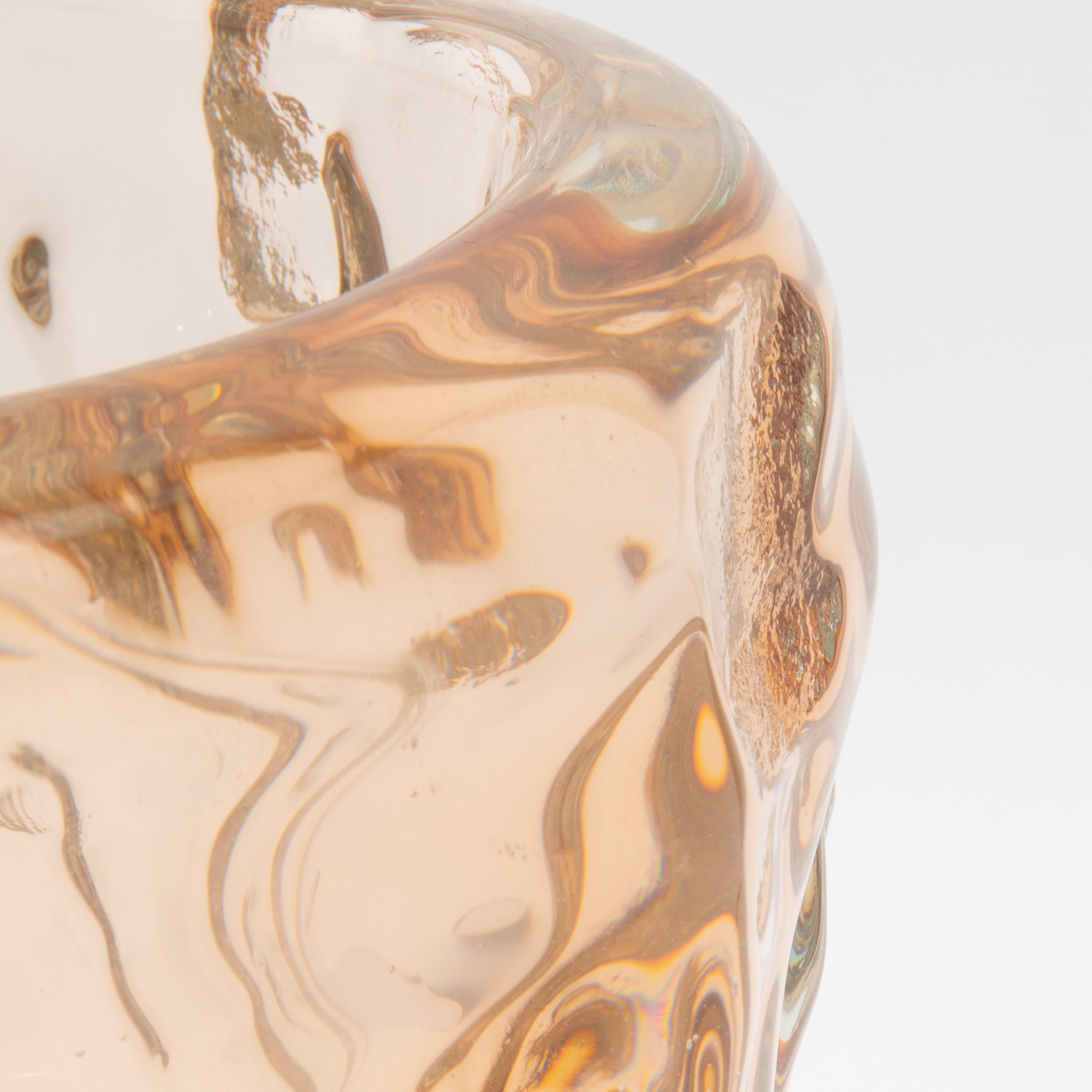 Verre de Murano Bol sculptural de Murano soufflé à la main en or rose en vente