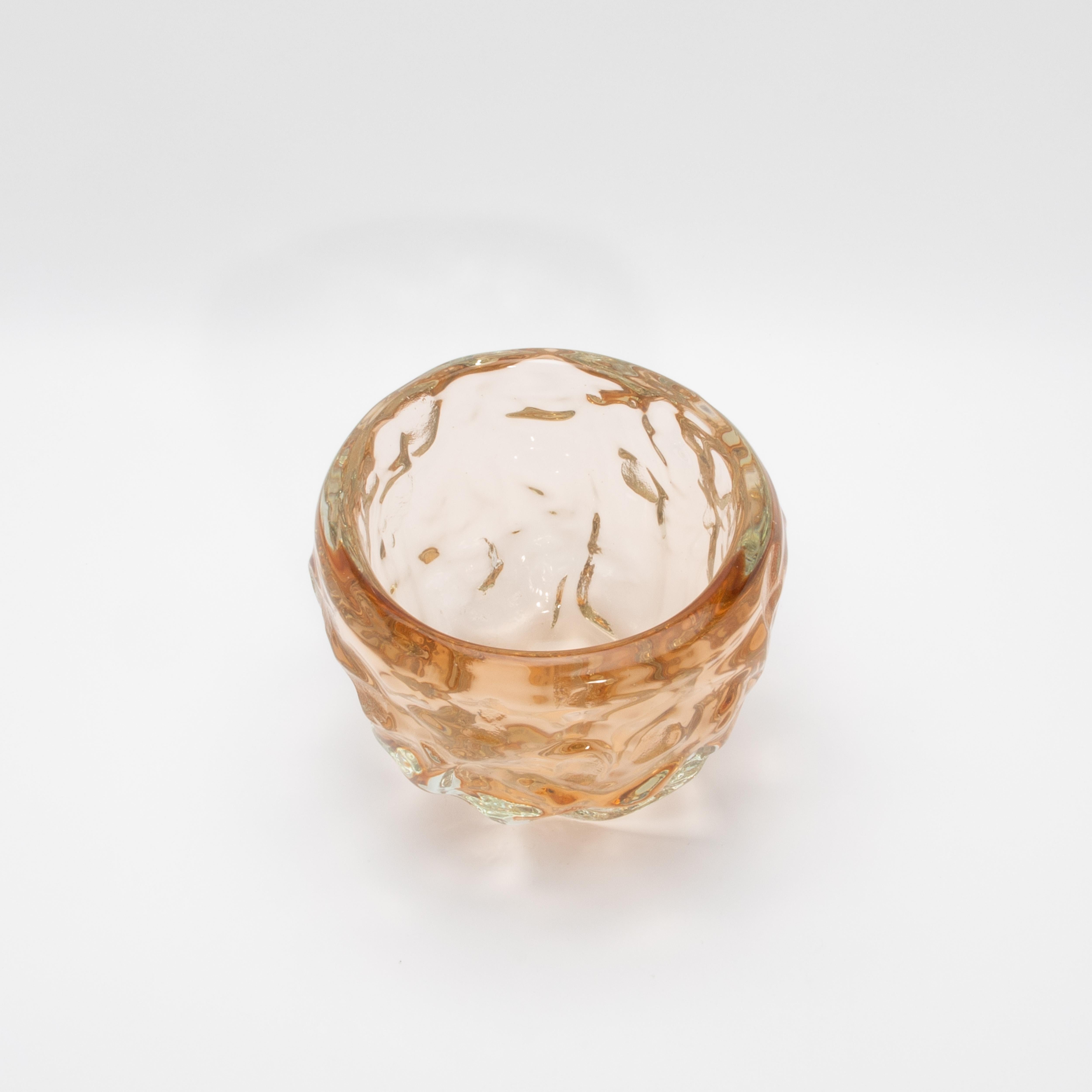 Bol sculptural de Murano soufflé à la main en or rose en vente 1
