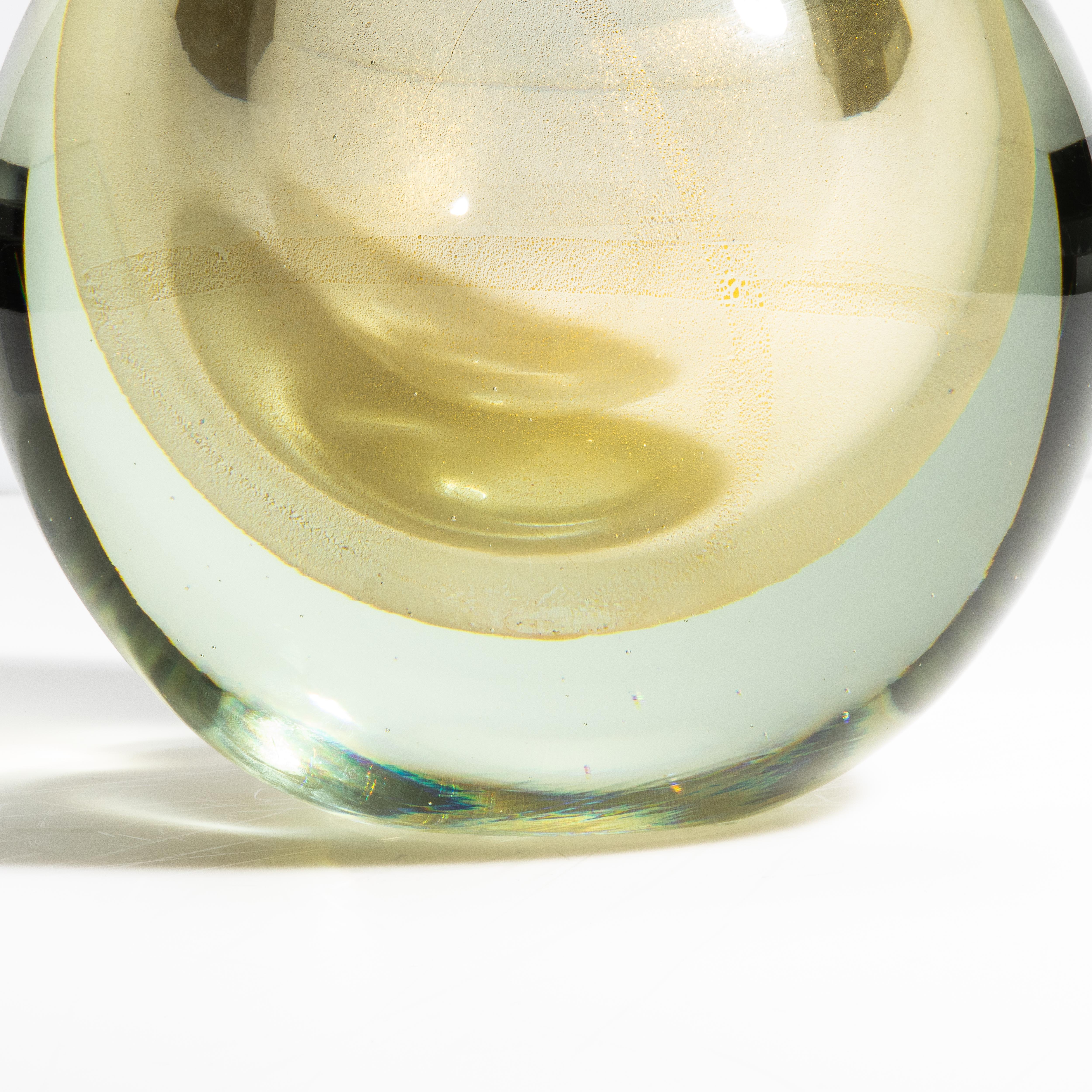 Vaso a sfera di Murano soffiato a mano, trasparente e con scaglie d'oro a 24 carati, grande In condizioni Nuovo in vendita a West Hollywood, CA