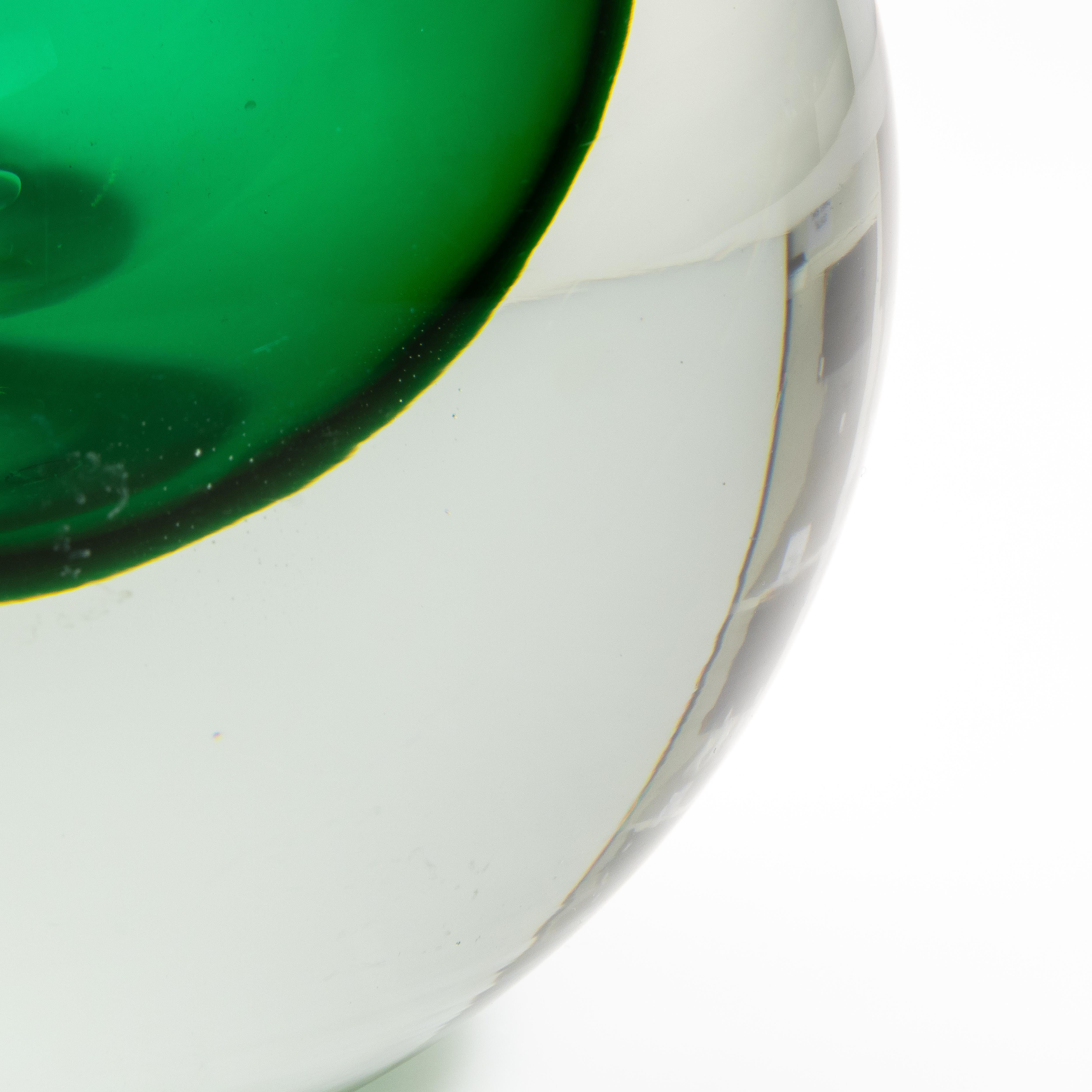 Vetro di Murano Vaso a sfera di Murano soffiato a mano in Greene & Greene Piccolo in vendita