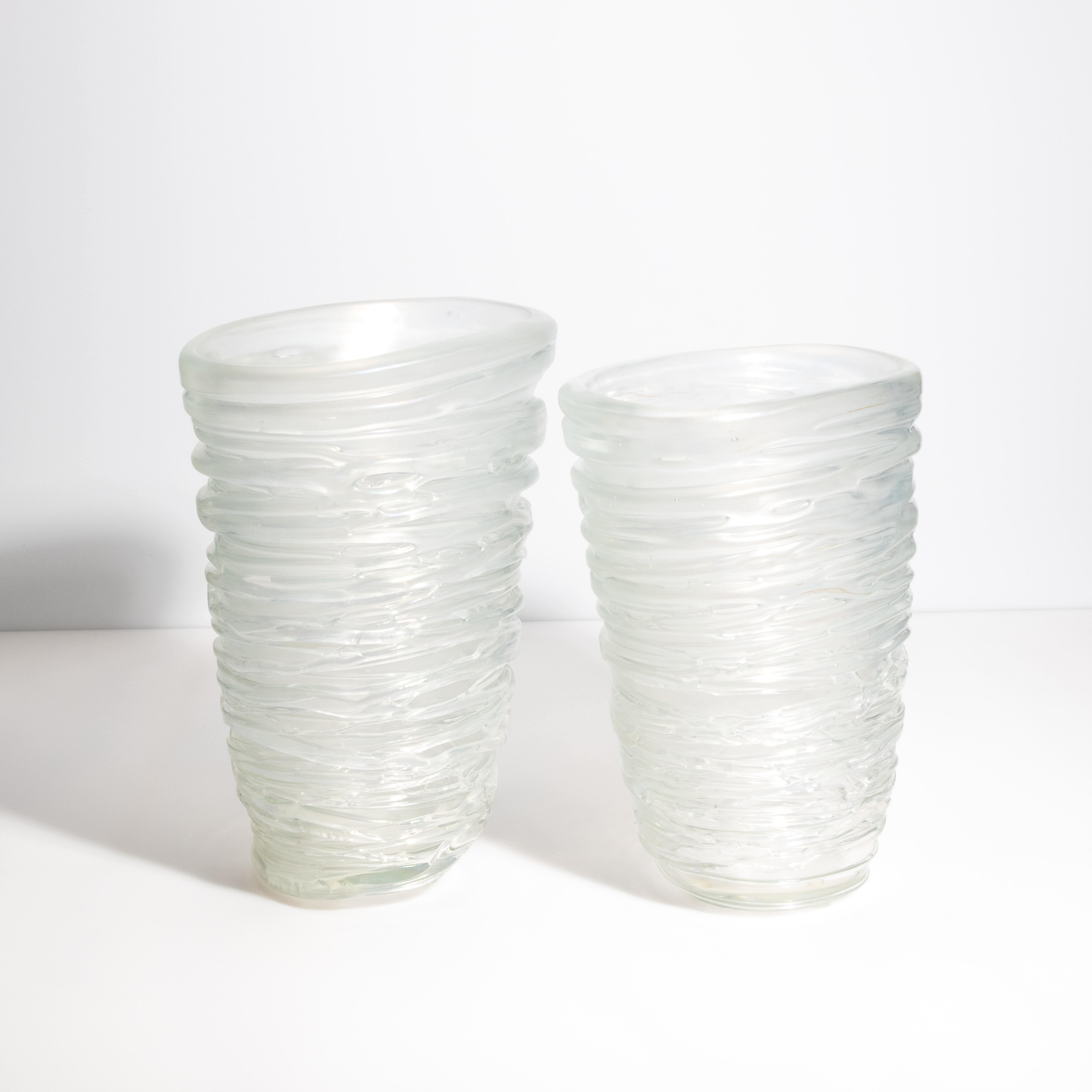 Vase en spirale de Murano soufflé à la main, givré, grand modèle en vente 2