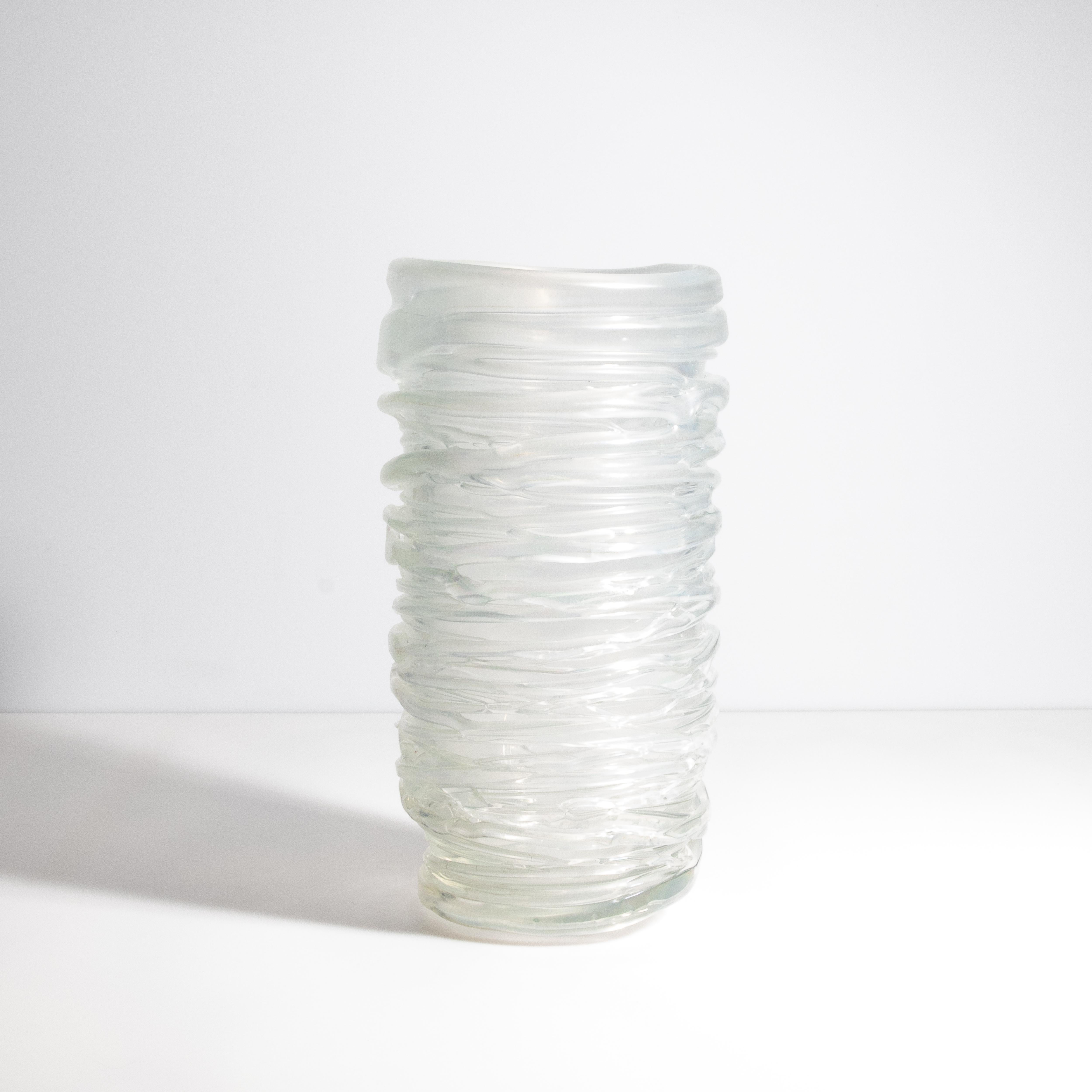 Vase en spirale de Murano soufflé à la main, givré, grand modèle Neuf - En vente à West Hollywood, CA