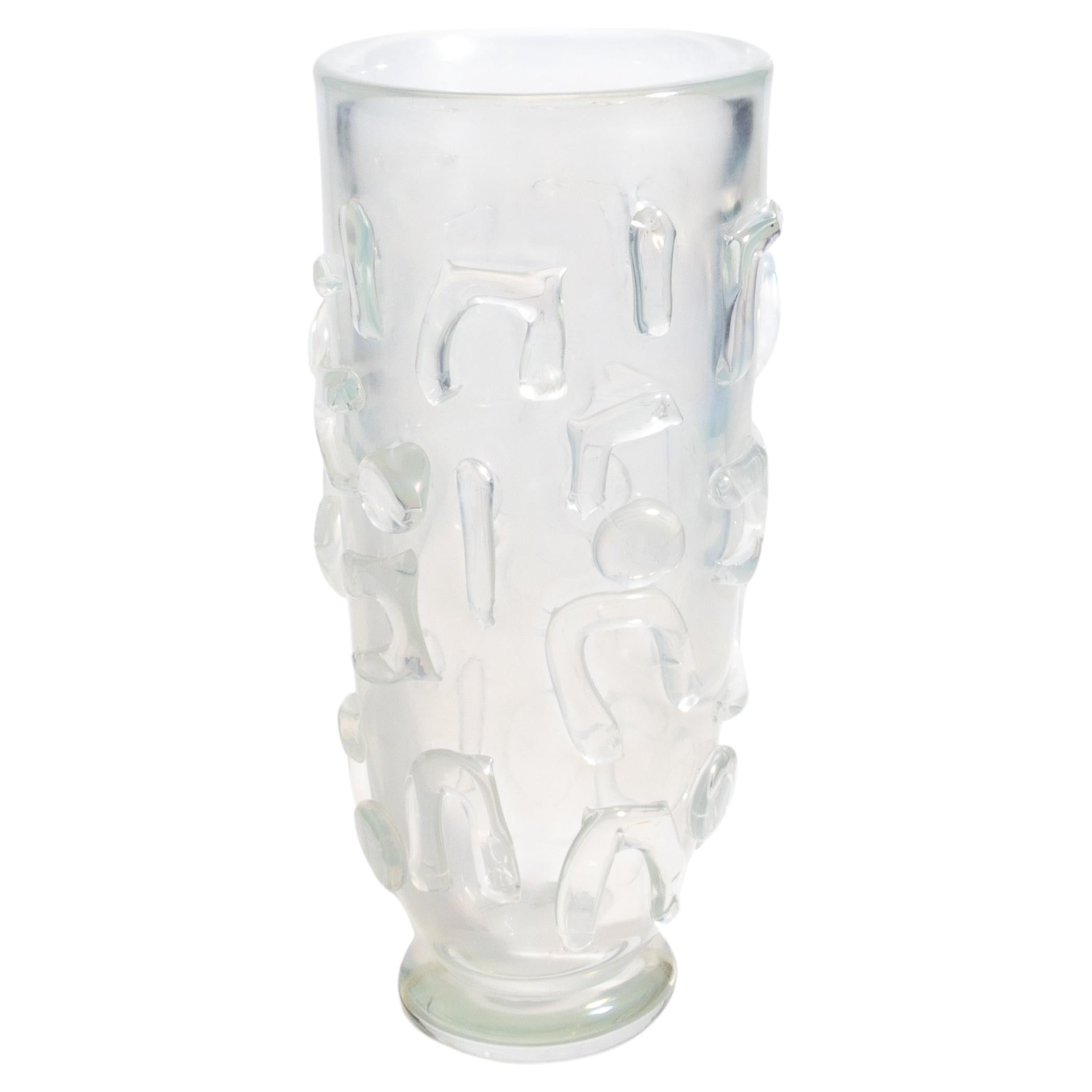 Vaso borchiato di Murano soffiato a mano e smerigliato