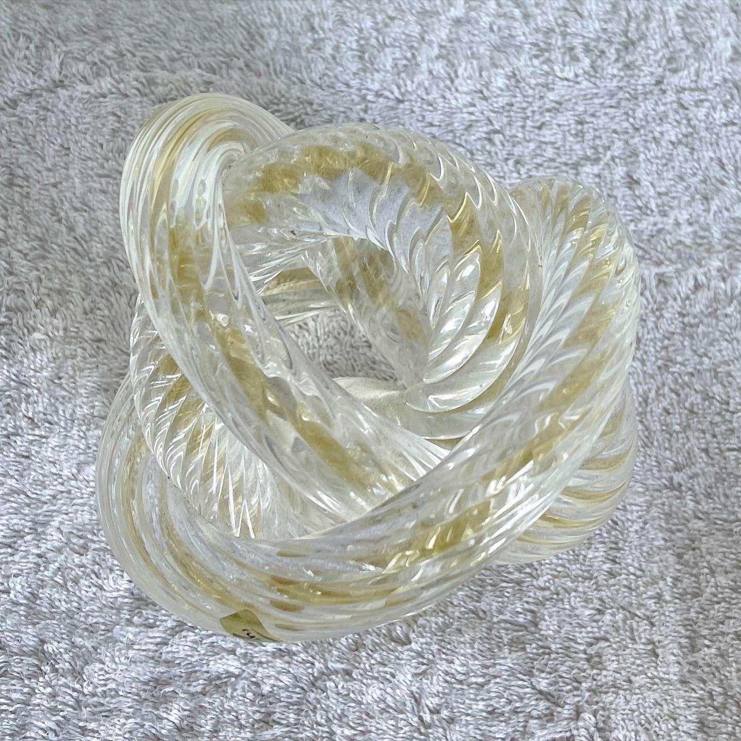 Verre Sculpture en verre soufflé à la main de style Murano, nervurée et torsadée « Love Knot », lot de 3 en vente