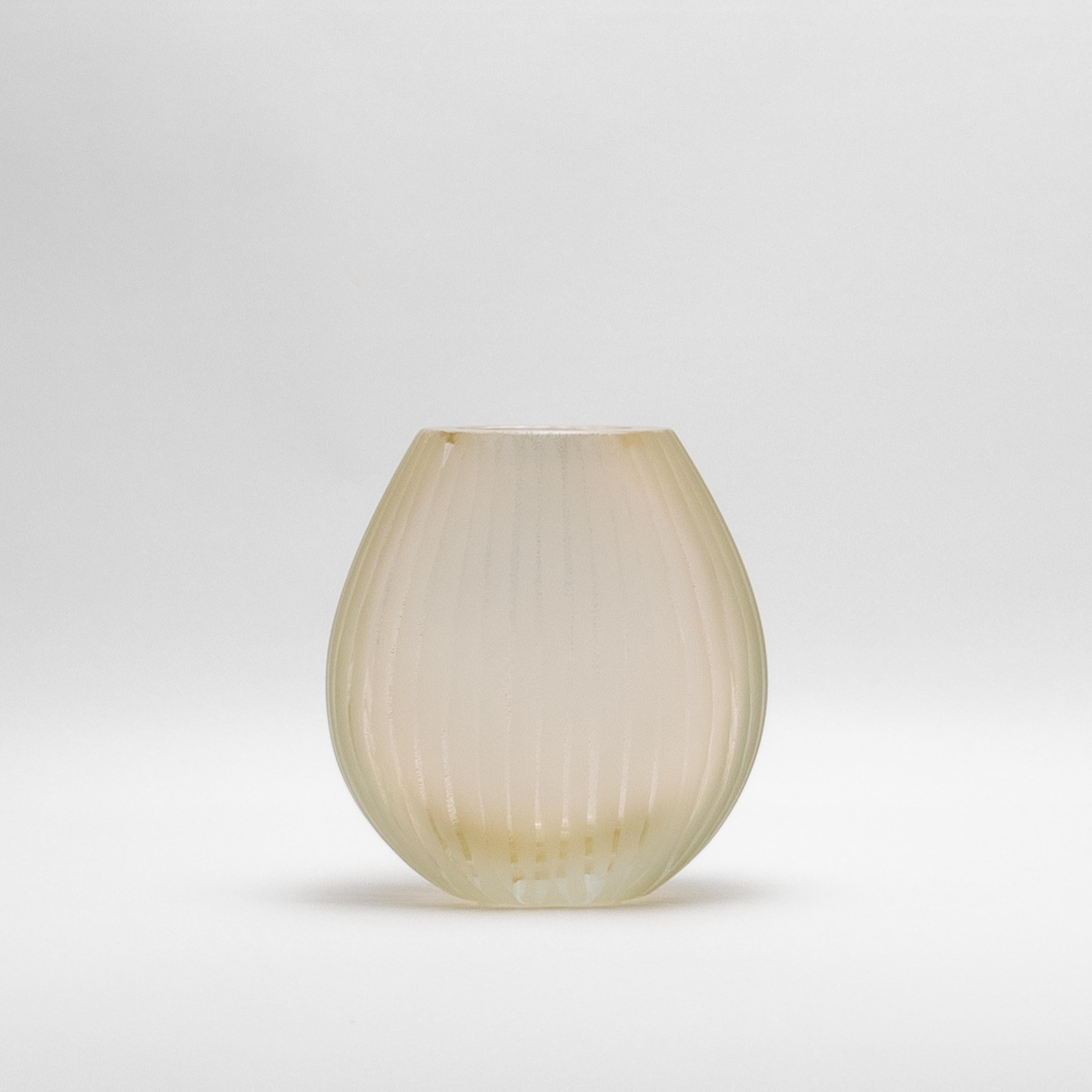 Fait main Vase Suprême en Murano soufflé à la main, transparent avec mouchetures d'or 24 carats Medium en vente