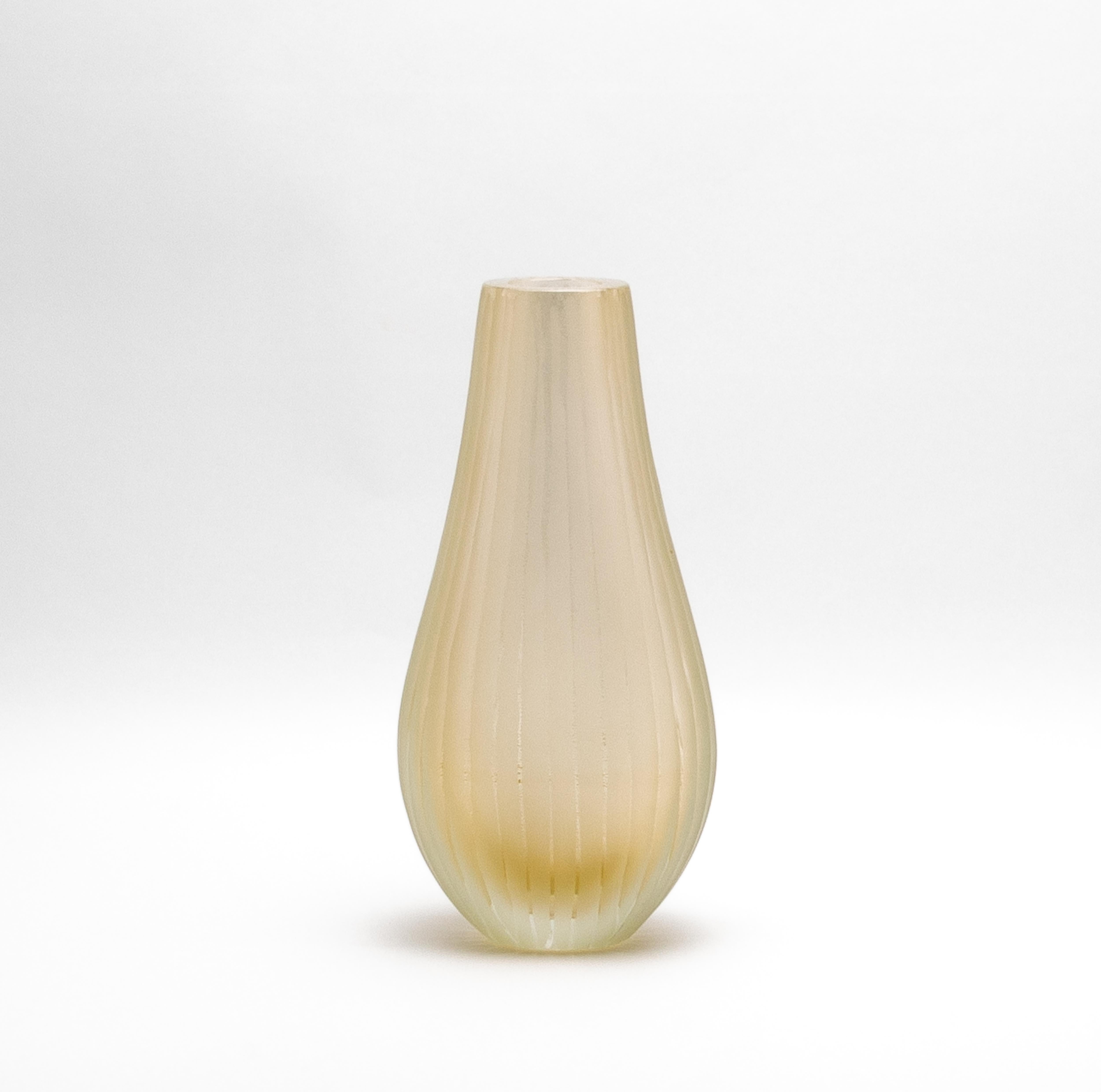 Vaso supremo di Murano soffiato a mano, trasparente e con riflessi d'oro a 24 carati, alto in vendita 1