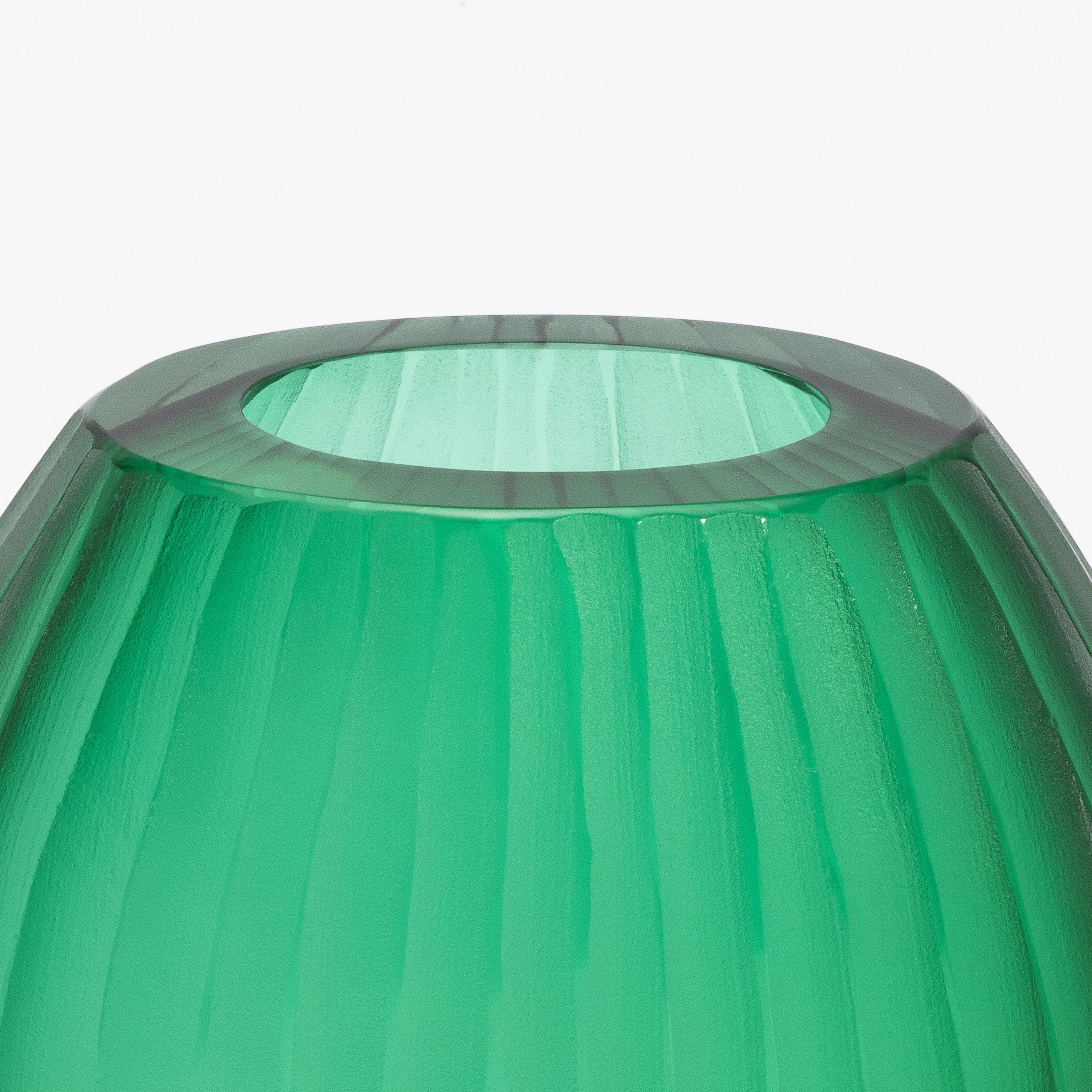Vaso Surpime di Murano soffiato a mano di colore verde smeraldo medio In condizioni Nuovo in vendita a West Hollywood, CA