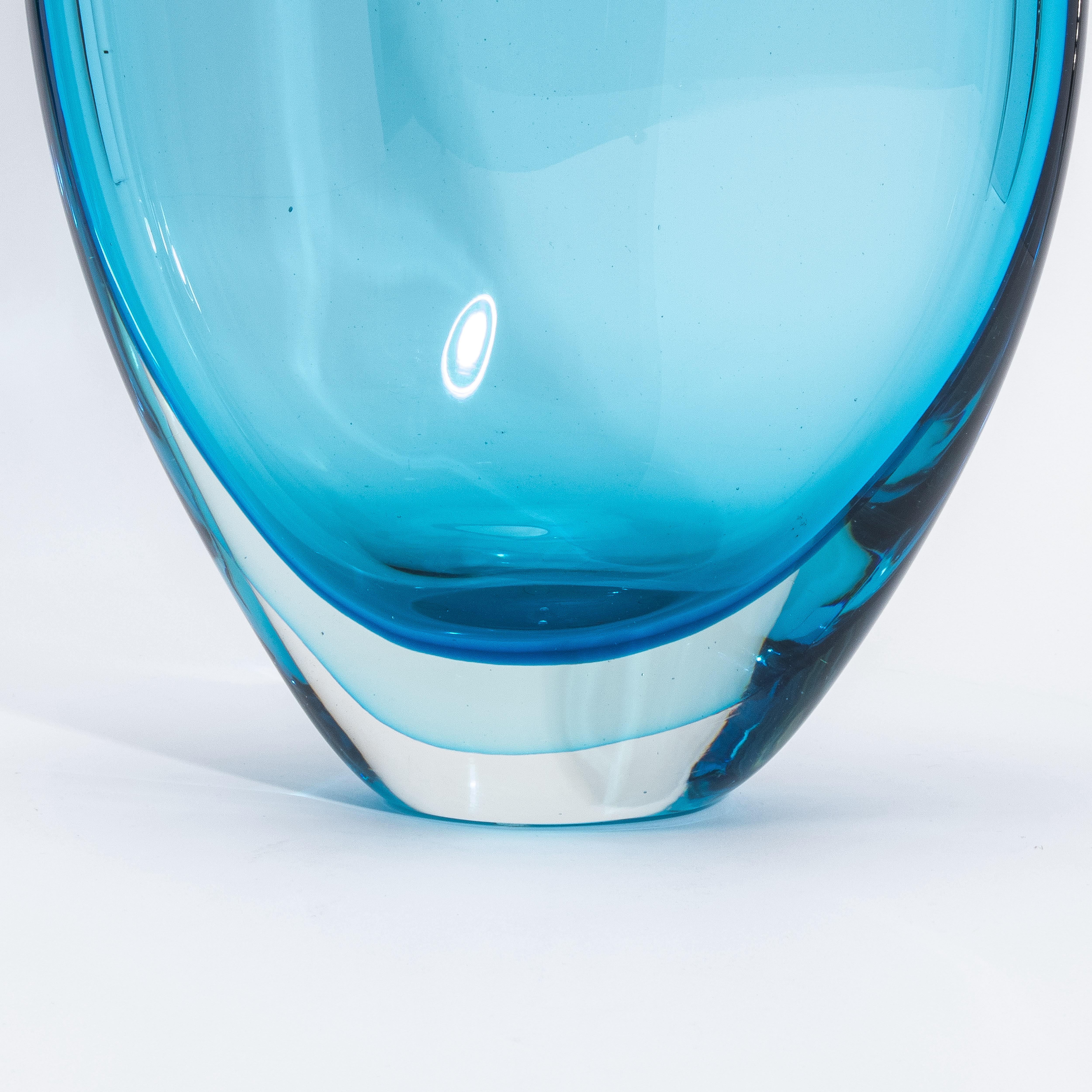 Vaso a goccia di Murano soffiato a mano in blu laguna grande in vendita 1