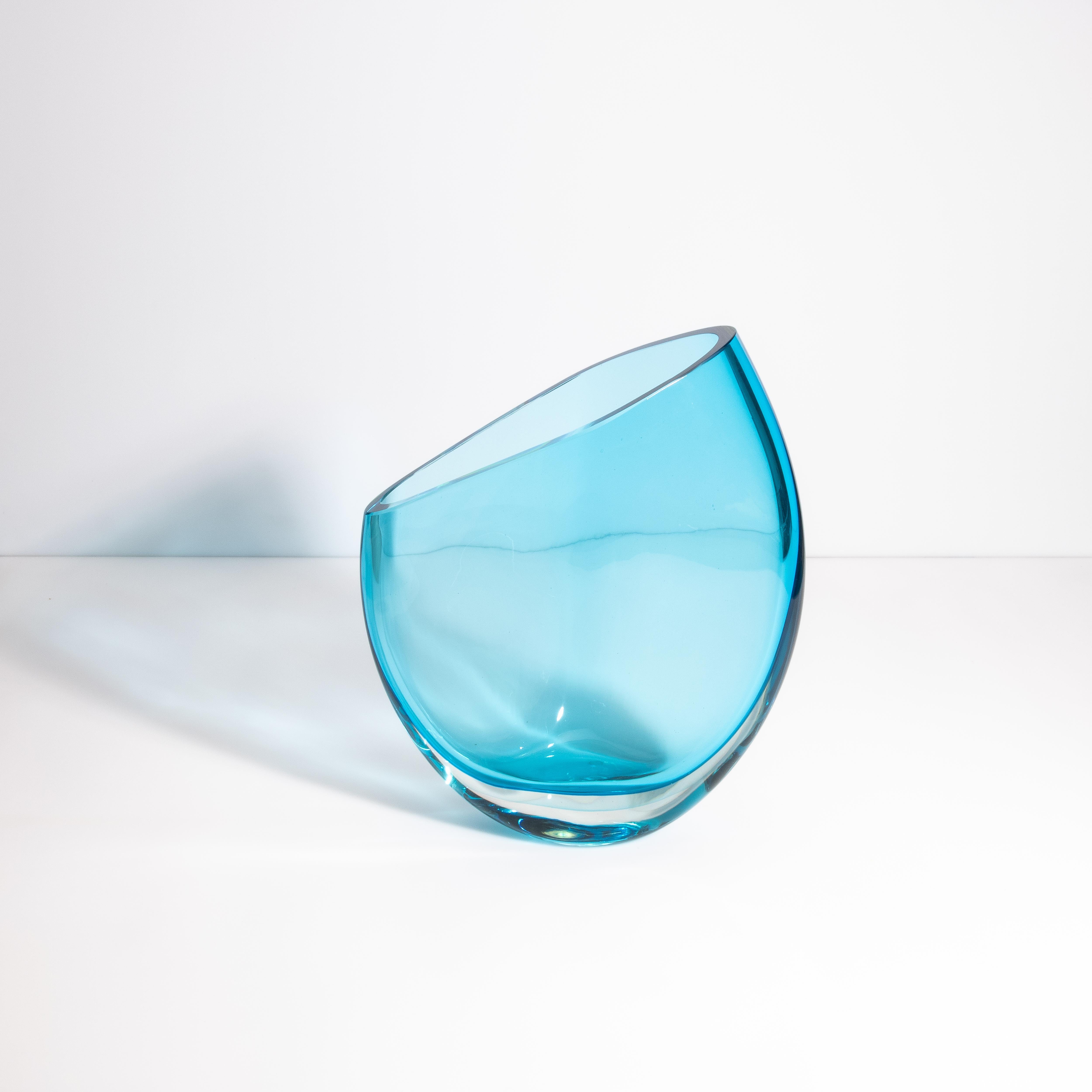 Handgeblasene Murano Teardrop Vase in Lagunenblau Medium (Moderne) im Angebot