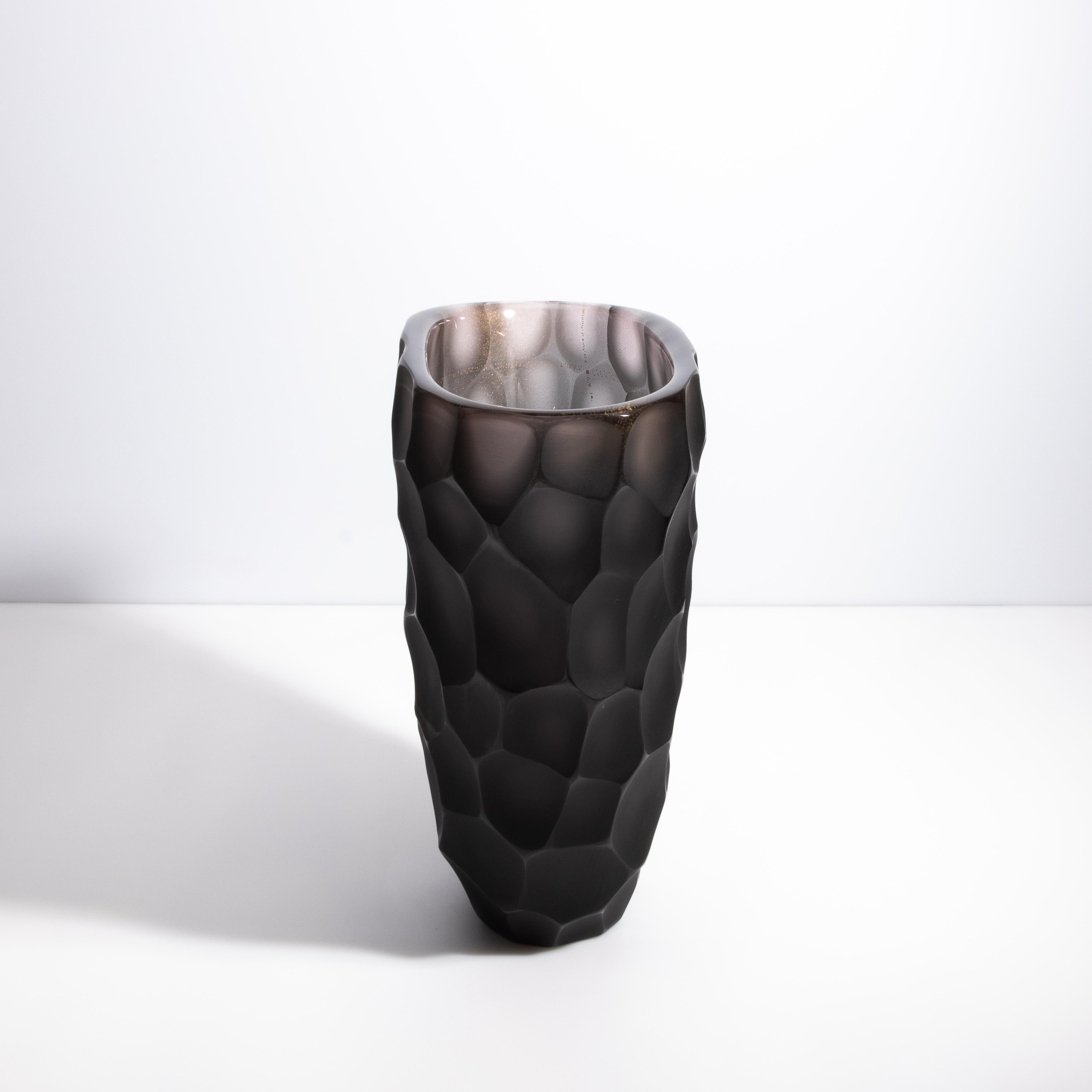 Moderno Vaso di Murano soffiato a mano Batutto in fumo sfumato in vendita