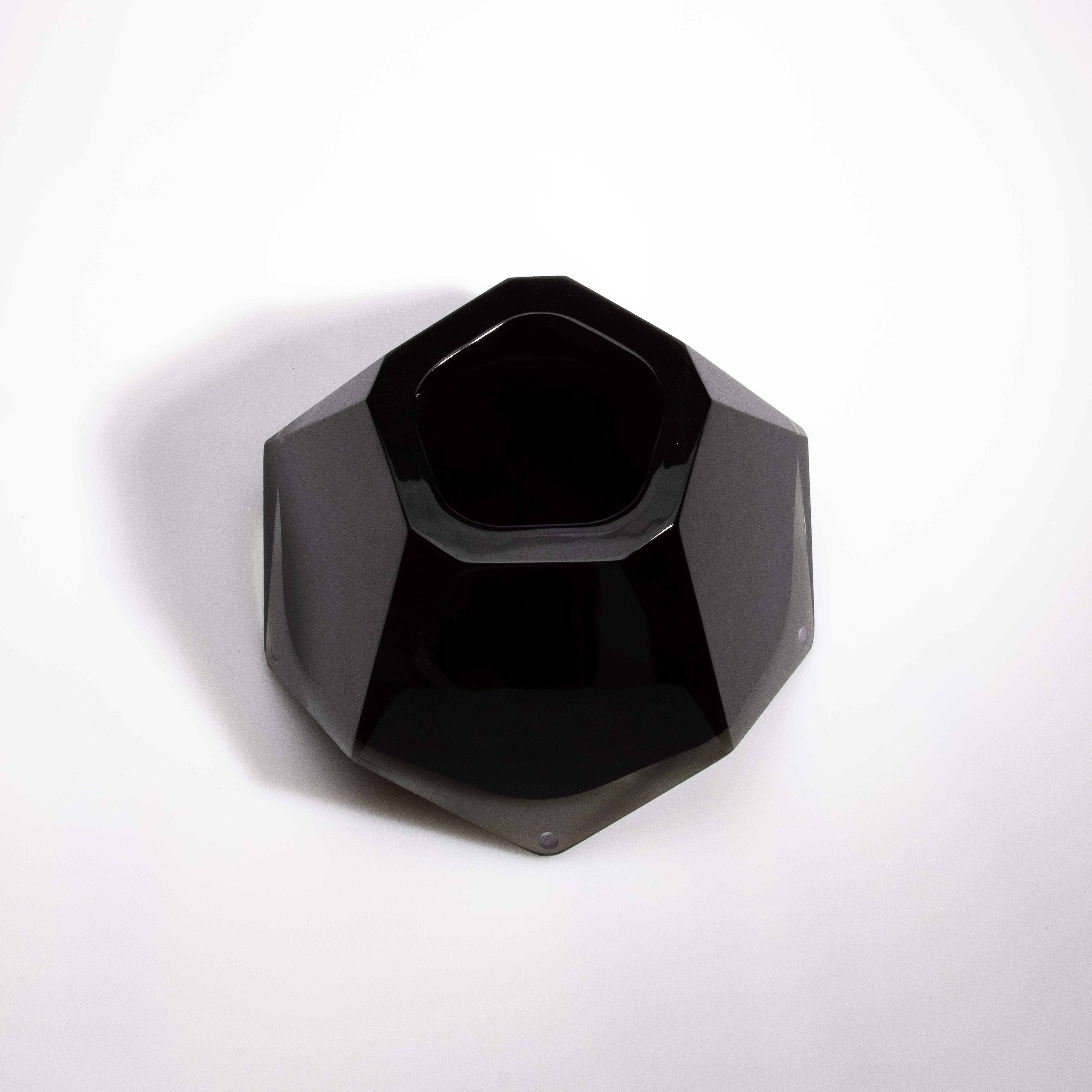 Fatto a mano Vaso Briolette di Murano soffiato a mano in nero onice in vendita