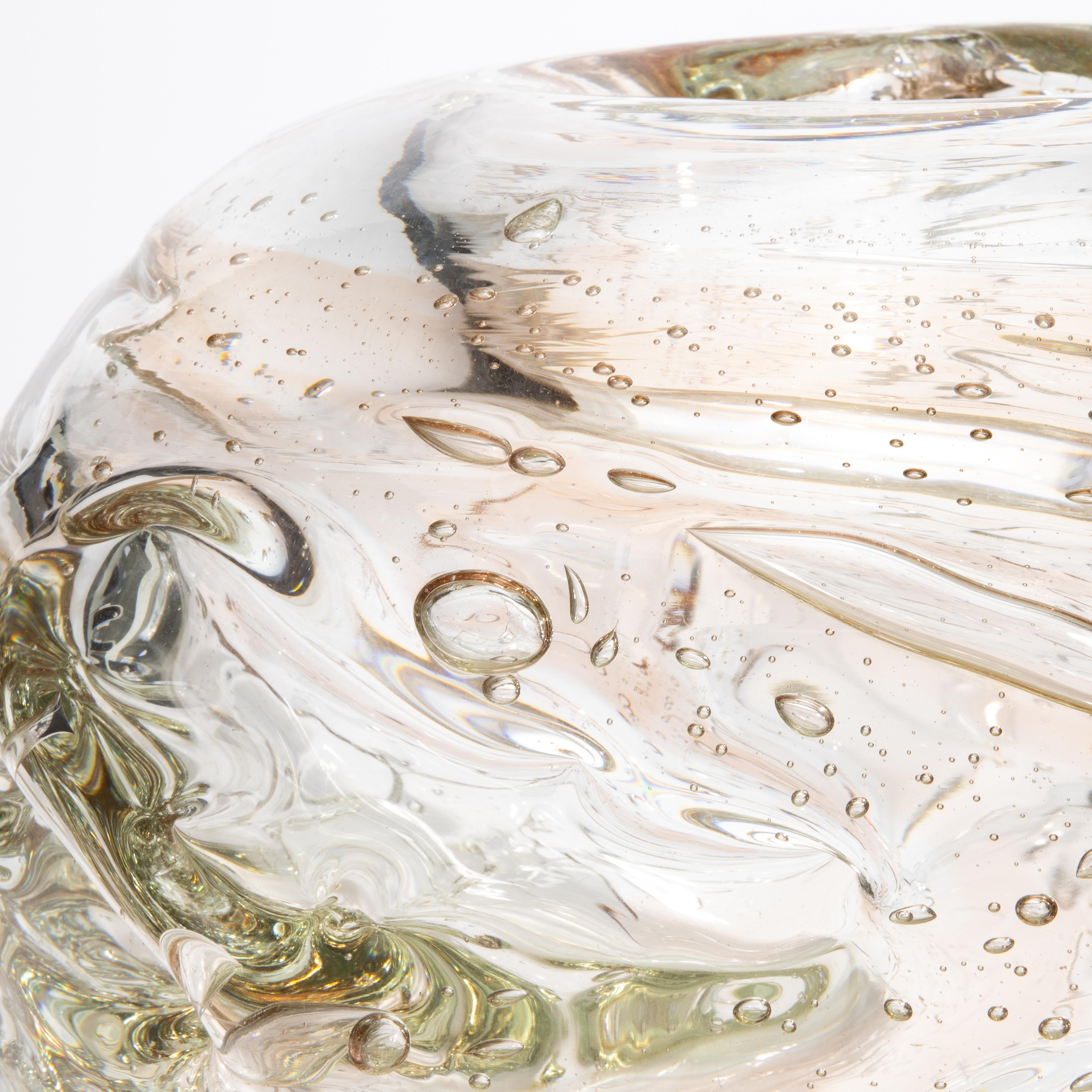 Vaso di Murano soffiato a mano Sbruffi esterni in colore chiaro con un tocco di rosa in vendita 3