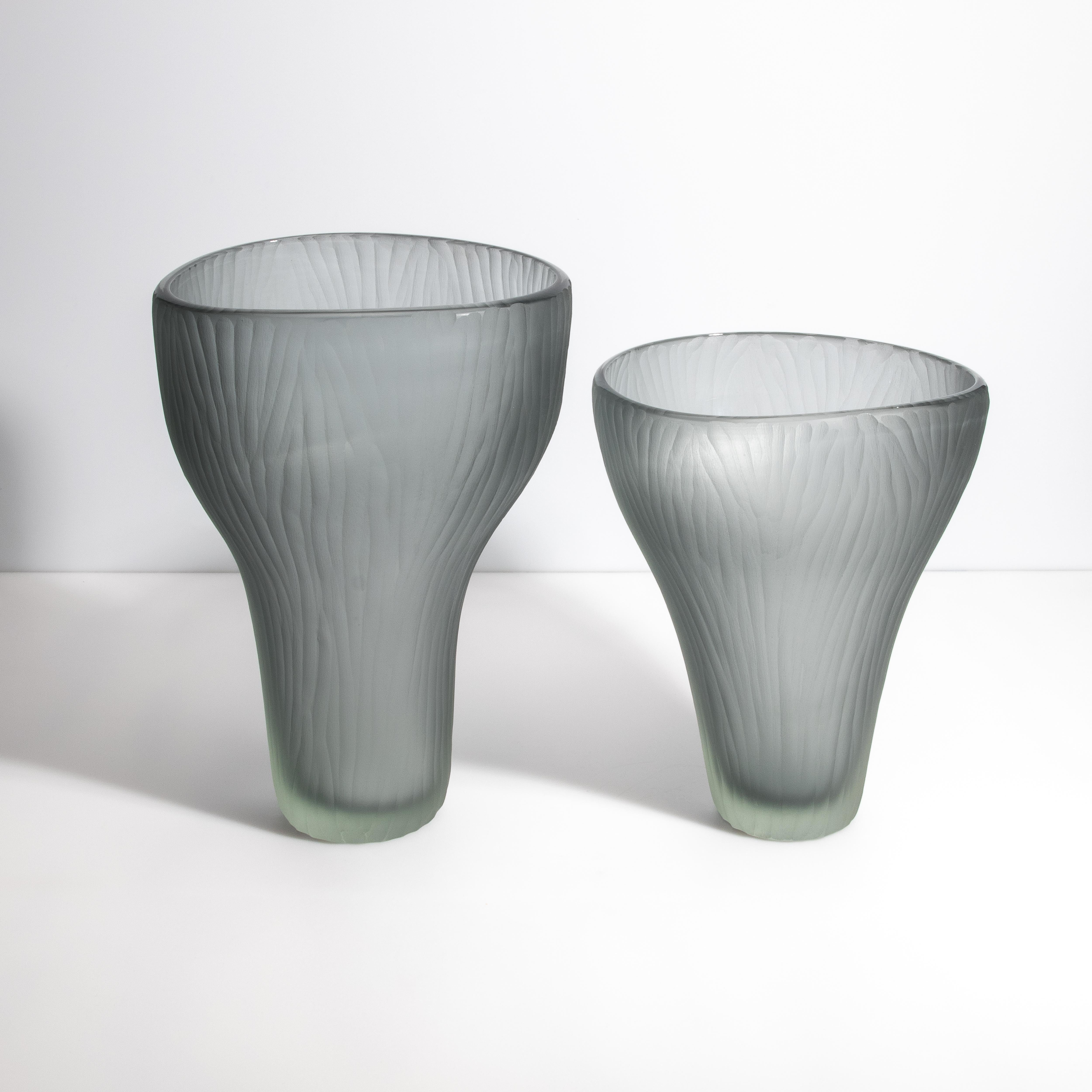 Vaso di Murano soffiato a mano Ghost in Grigio Medio in vendita 3