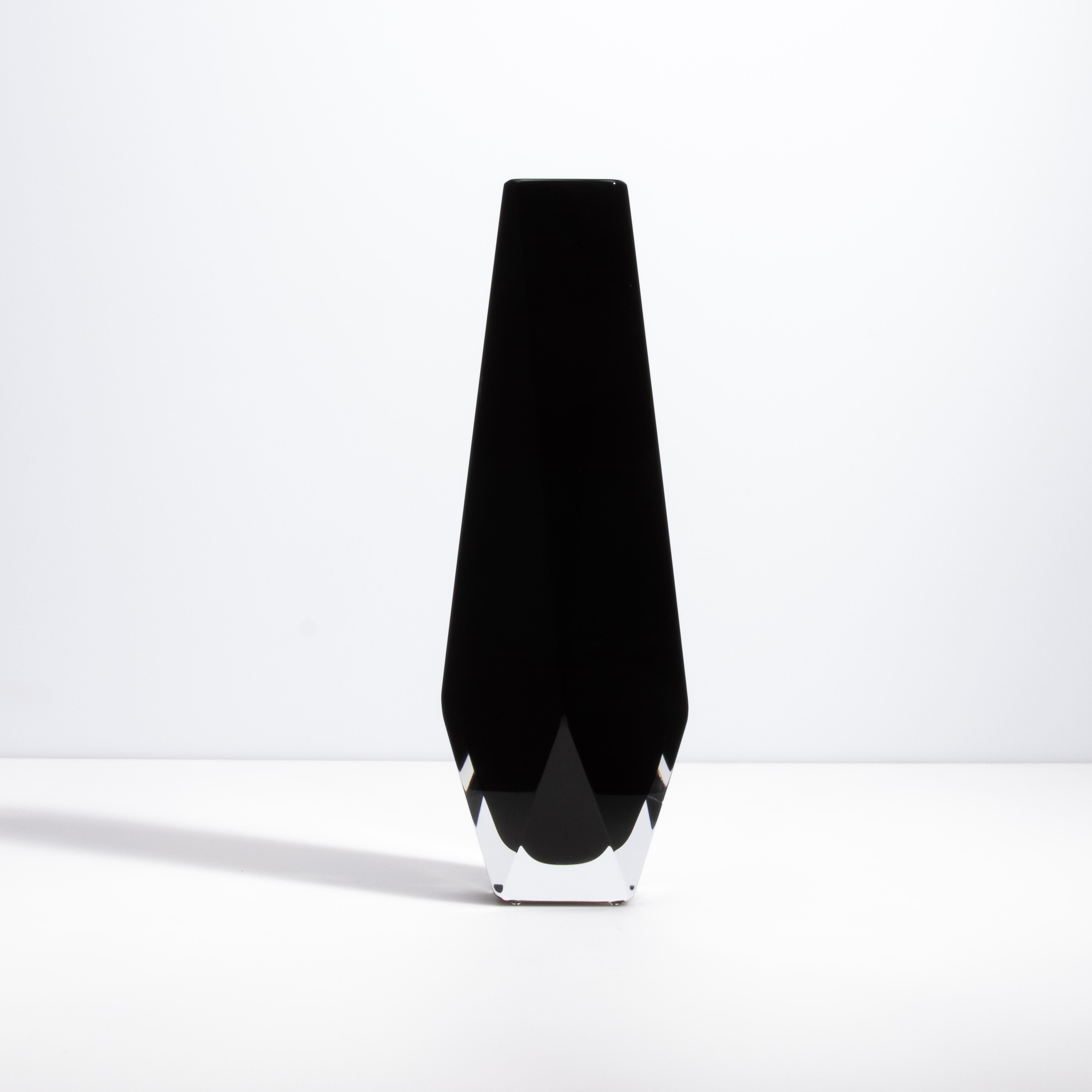 Italiano Vaso di Murano soffiato a mano Goccia in Onice Nero Piccolo in vendita