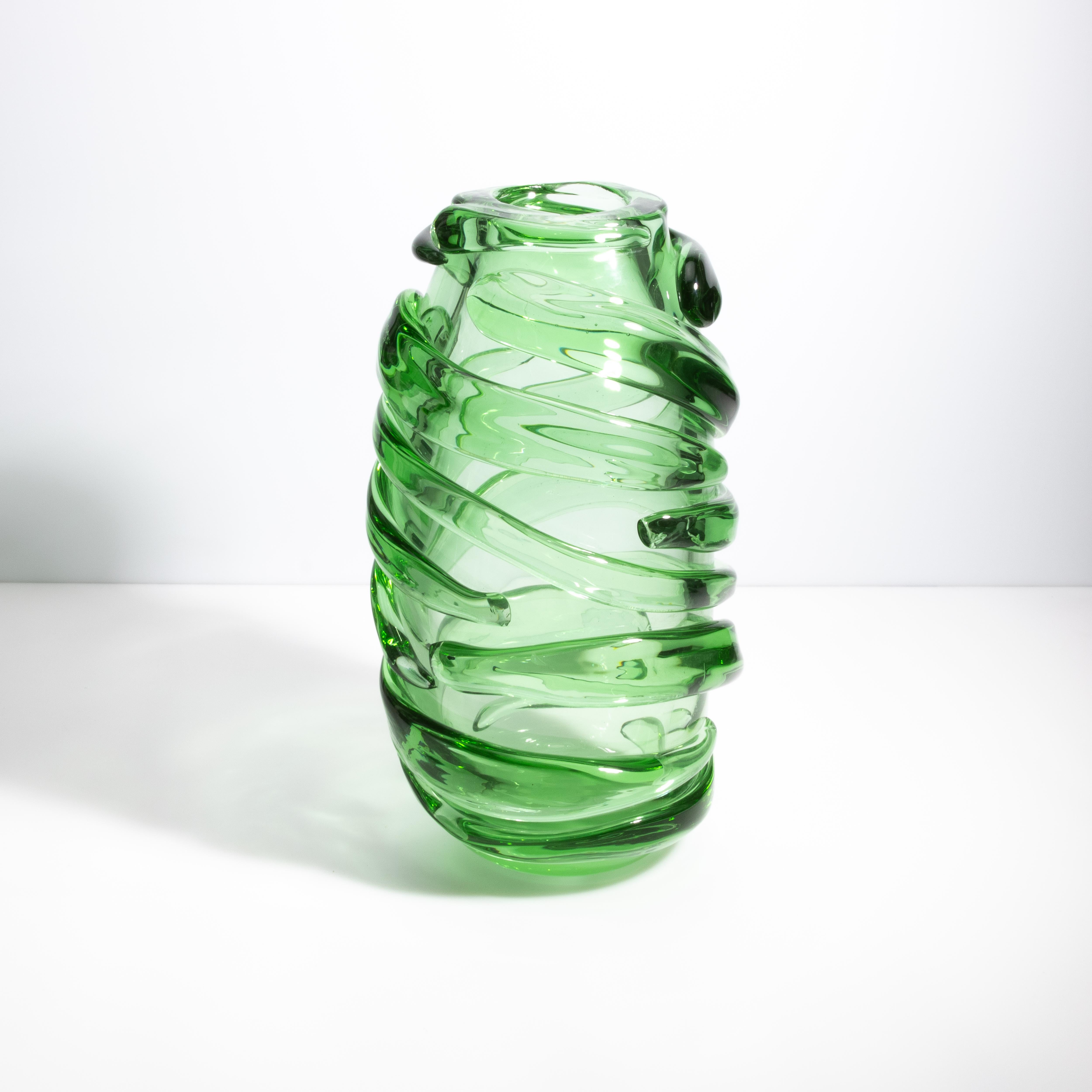 Moderne Grand vase Gomitolo de Murano soufflé à la main en vert tourmaline en vente