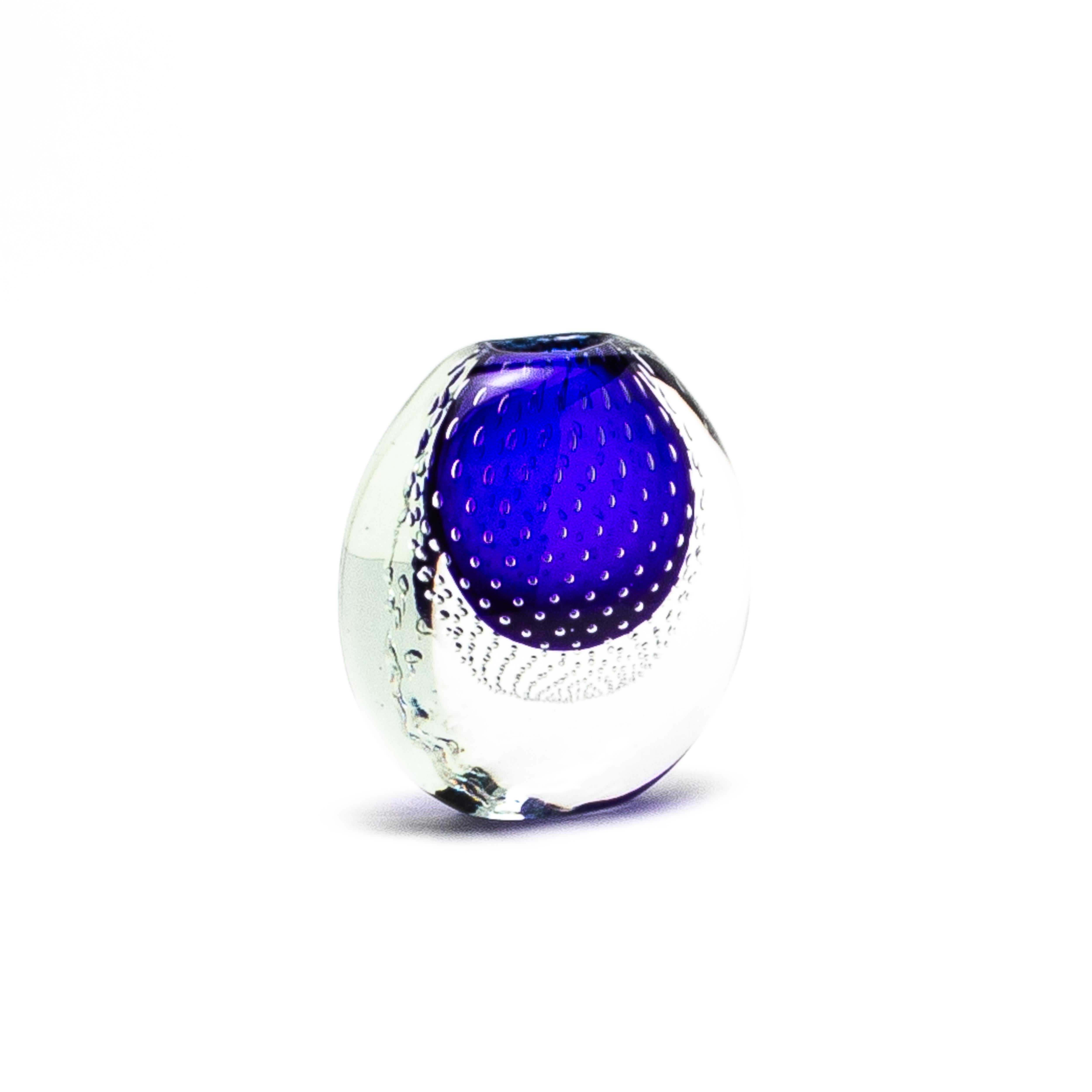 Moderno Vaso di Murano soffiato a mano in blu cobalto con bolle d'aria in vendita