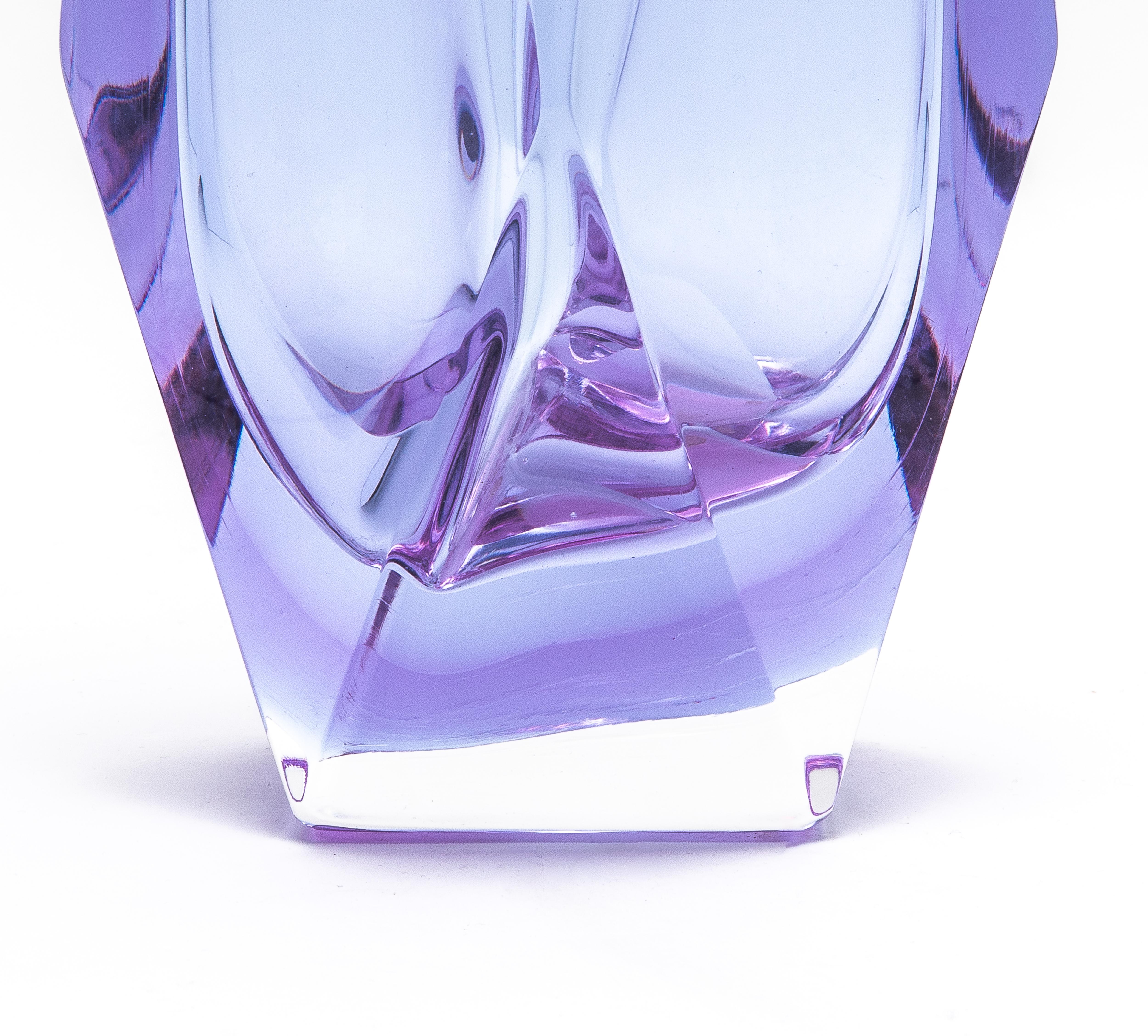 Vetro di Murano Vaso di Murano soffiato a mano in Lavanda in vendita