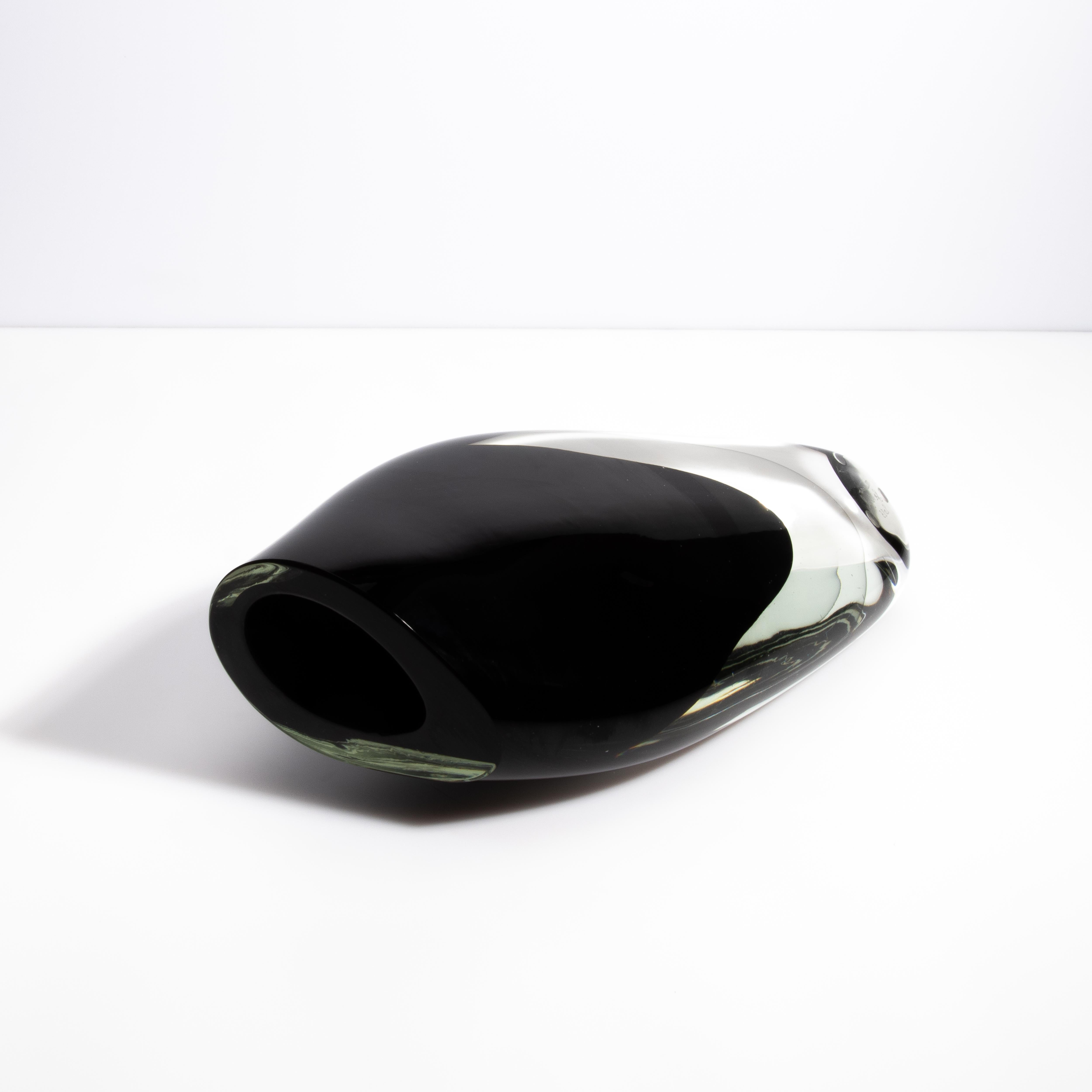 Vaso di Murano soffiato a mano in Onice Nero Medio in vendita 1