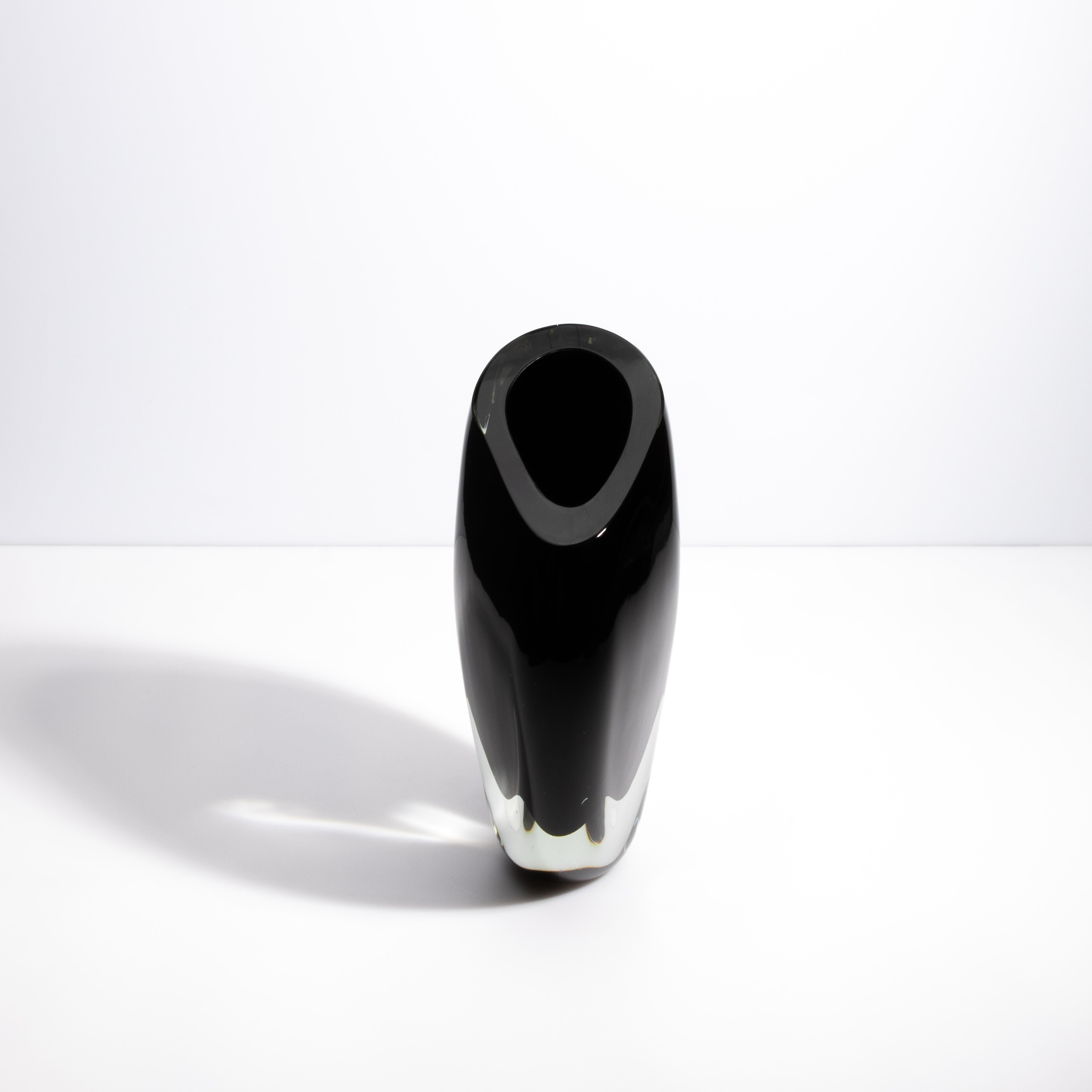 Italiano Vaso di Murano soffiato a mano in Onice Nero Piccolo in vendita