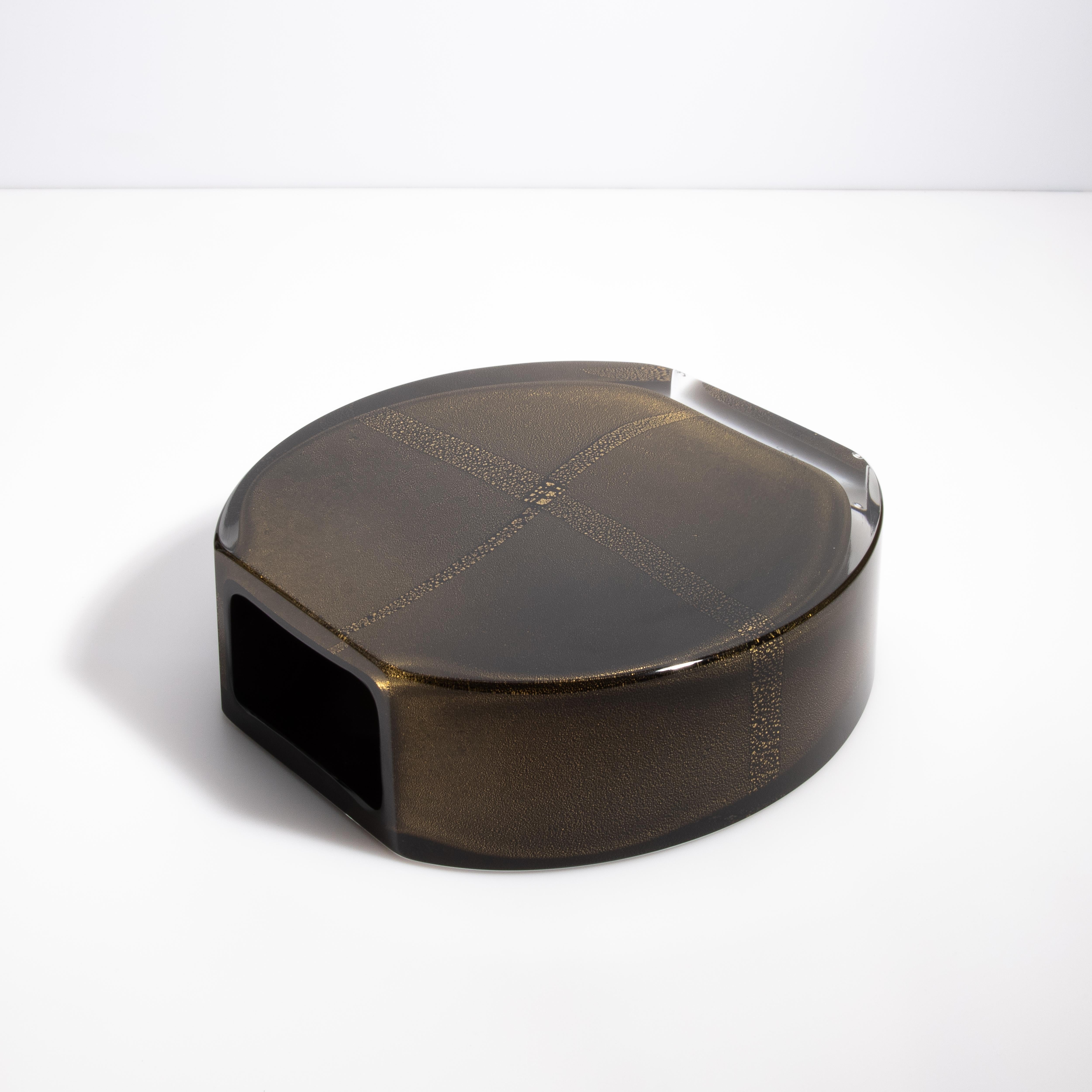 Vaso di Murano soffiato a mano in nero onice con macchie d'oro 24 carati in vendita 1
