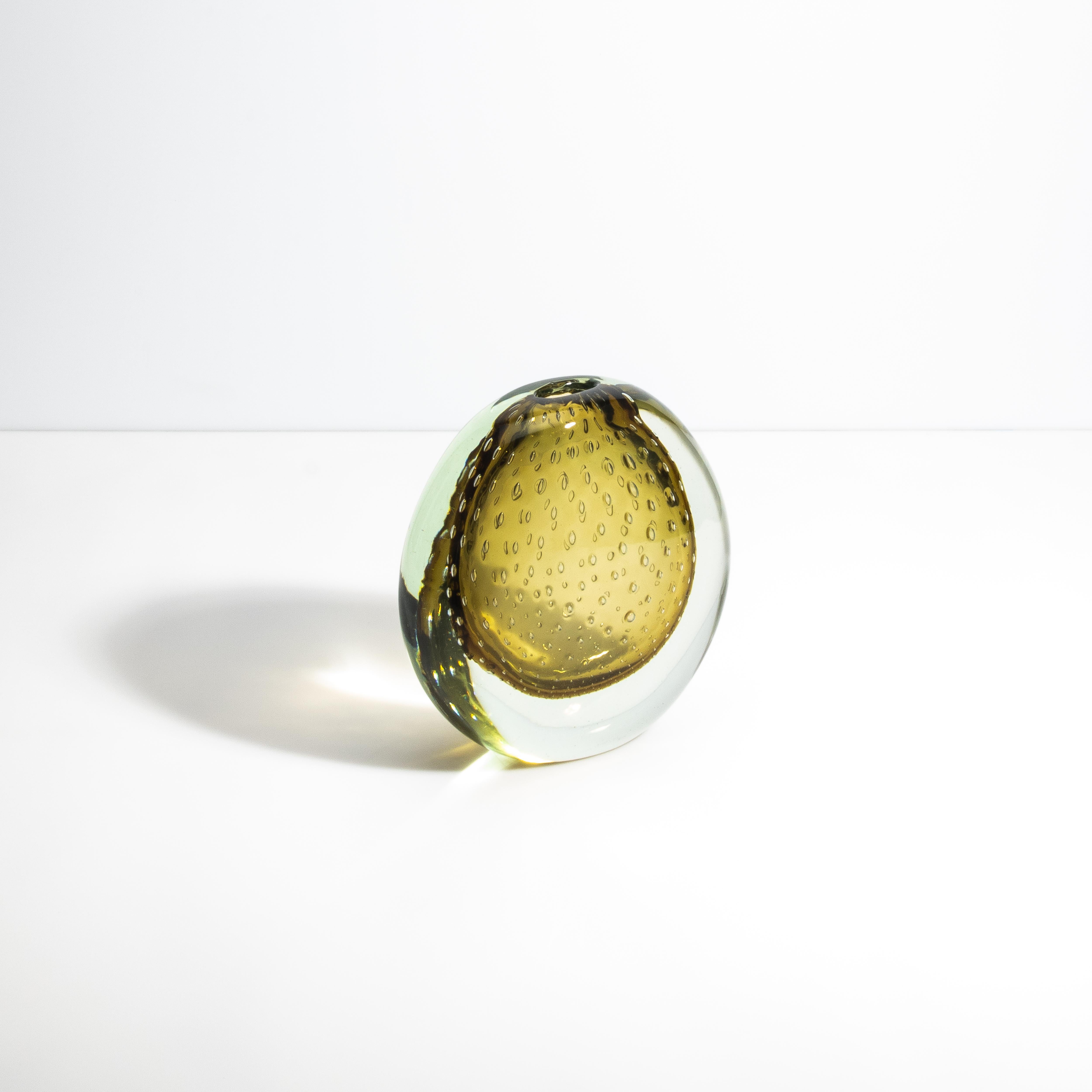 Vaso di Murano soffiato a mano in oro fumé con bolle d'aria in vendita 2