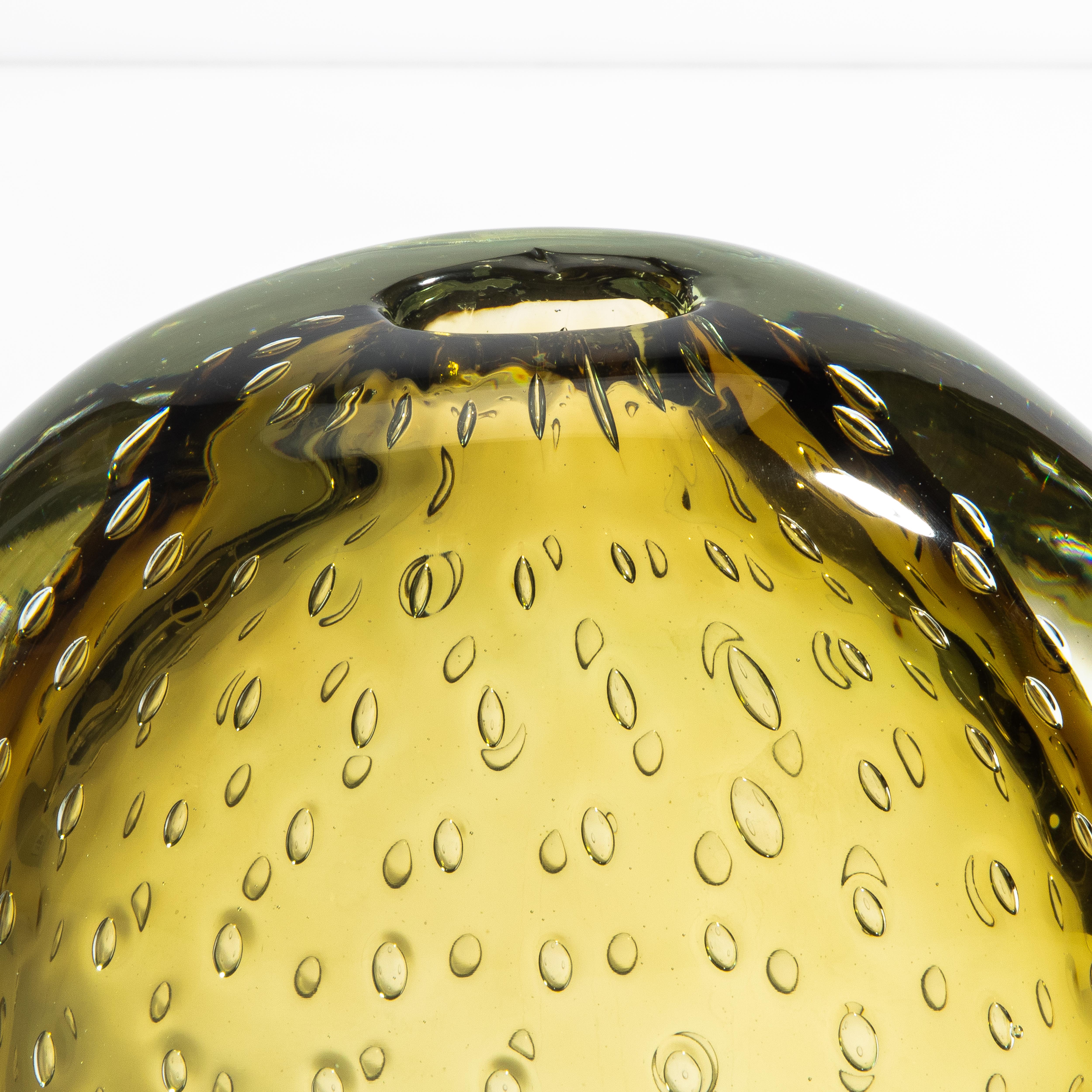 Vaso di Murano soffiato a mano in oro fumé con bolle d'aria in vendita 5