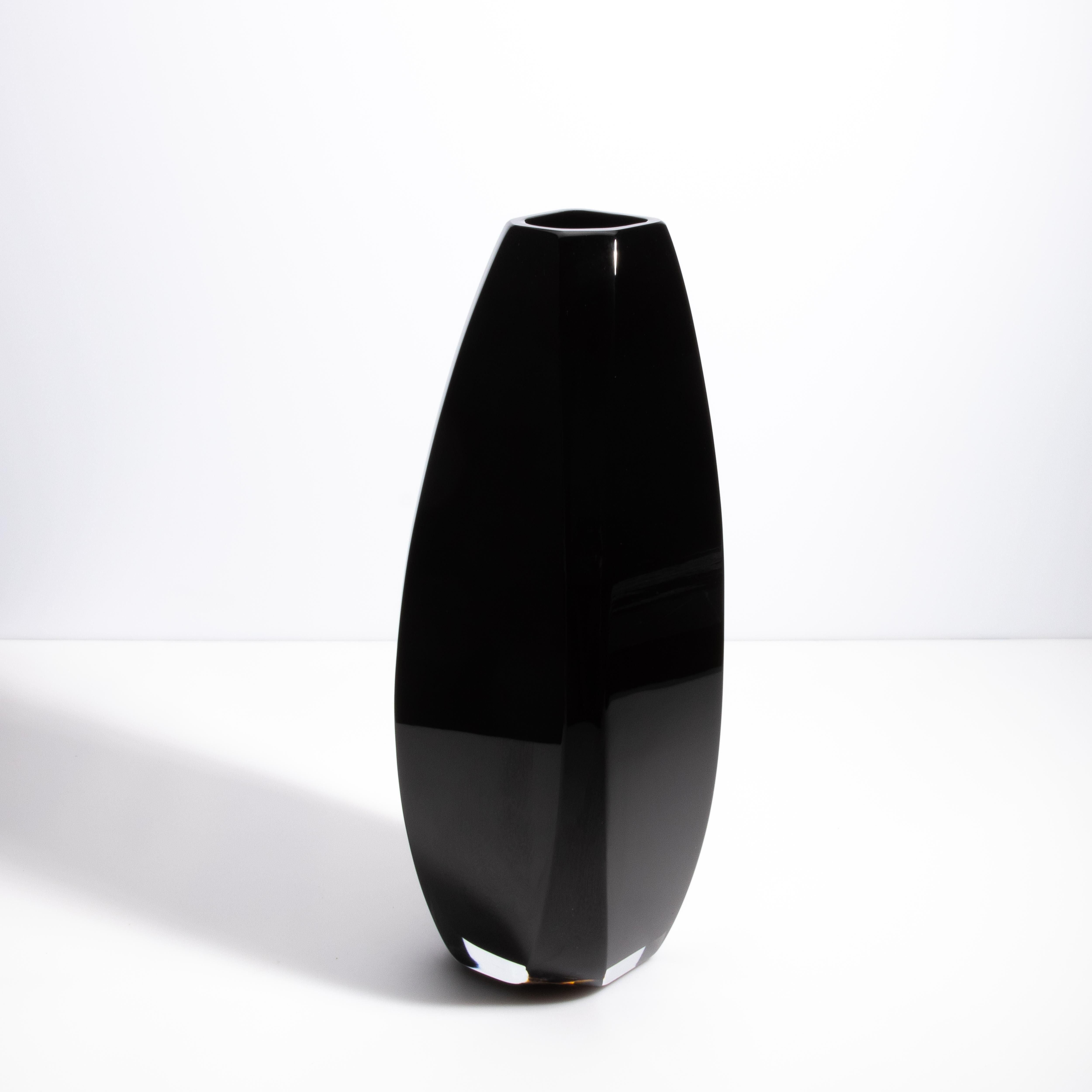 Moderno Vaso di Murano soffiato a mano Vela in Onice Nero Alto in vendita