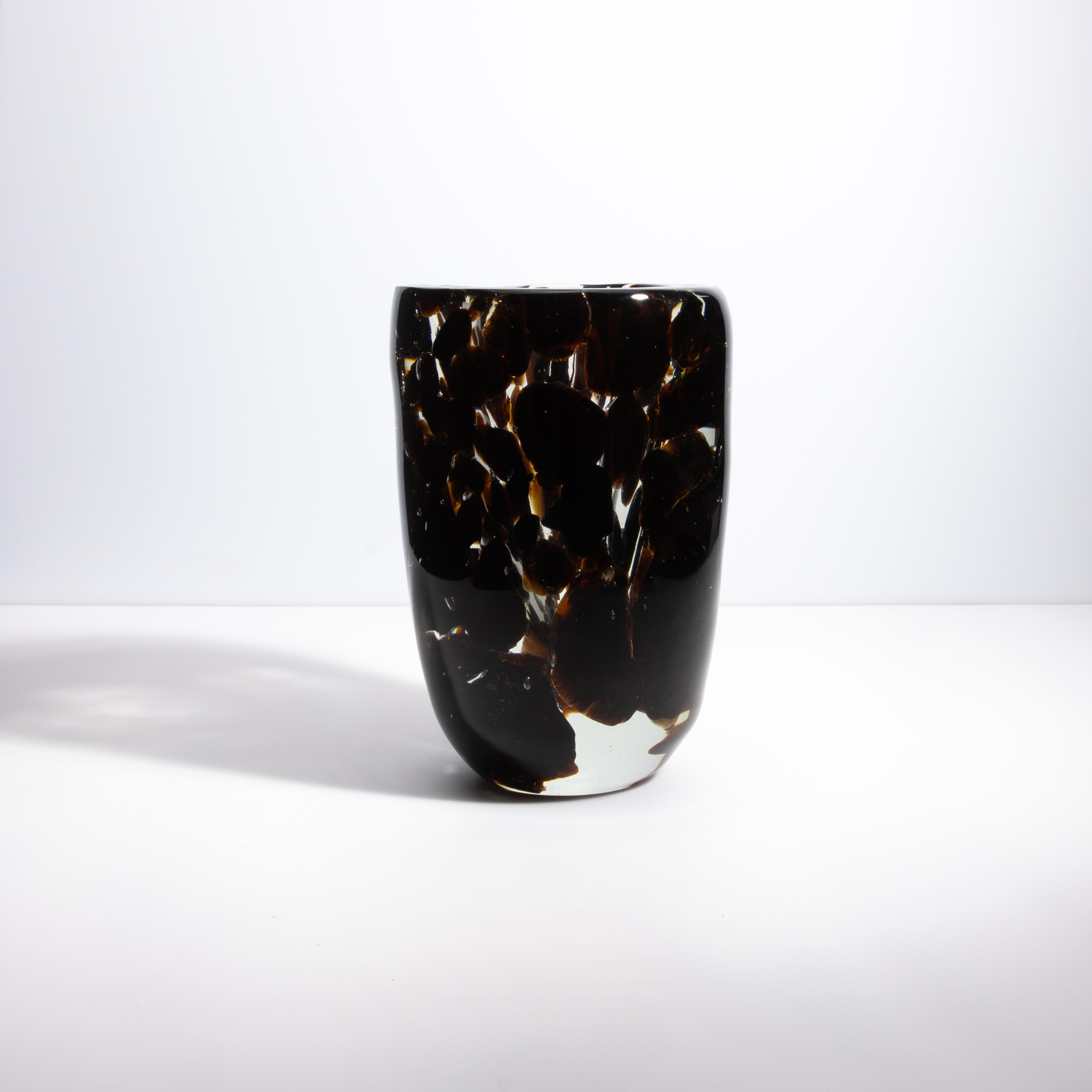 Vase Murano soufflé à la main avec détails en onyx noir et ambre foncé en vente 3
